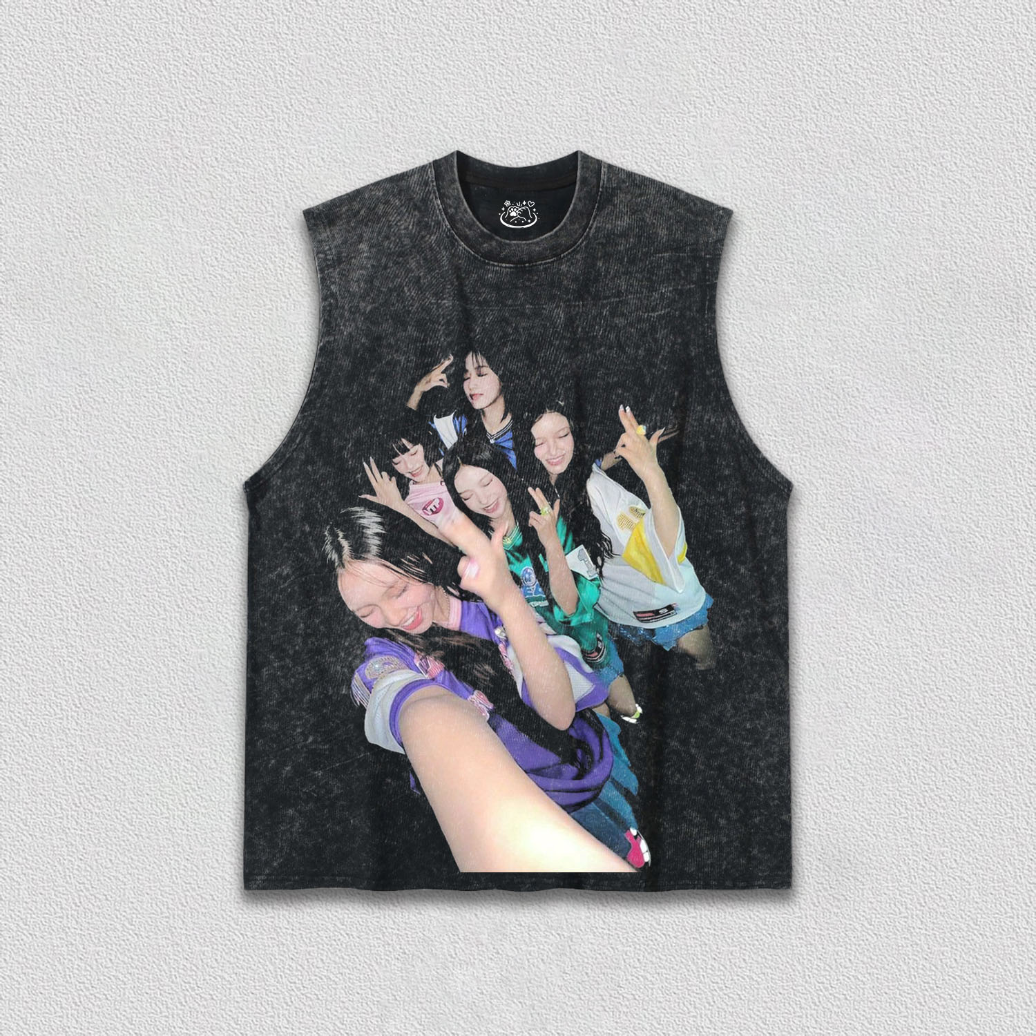 NewJeans TEE S4