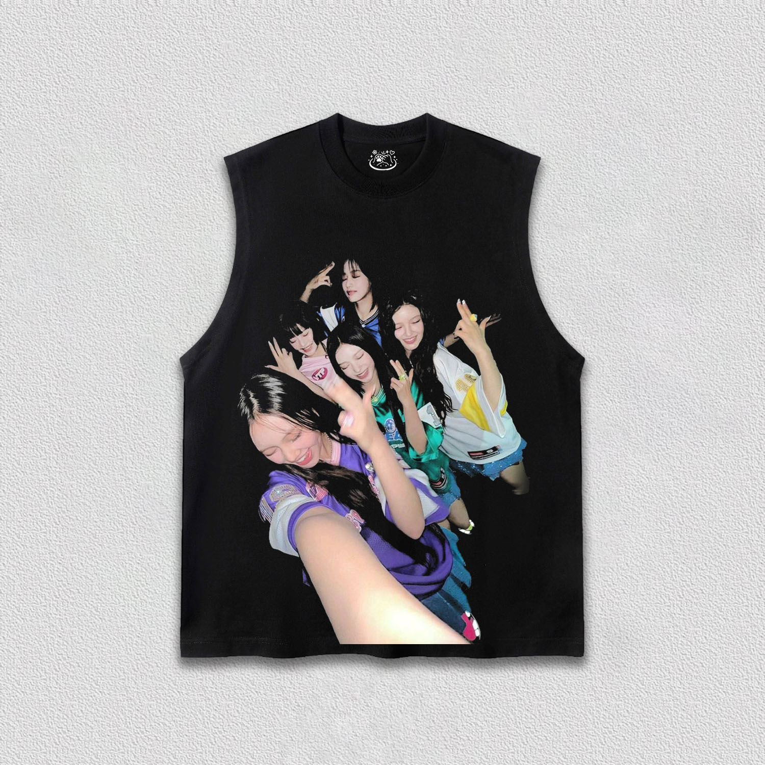 NewJeans TEE S4
