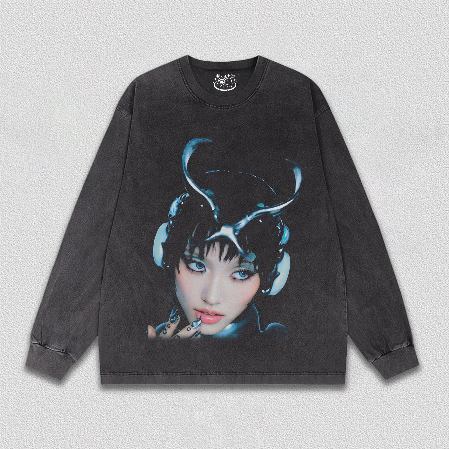 CHISA TEE