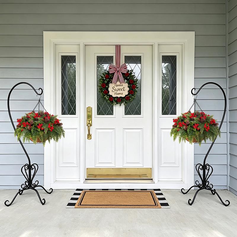 LVZHIYUAN - Set de 2 cestas colgantes para flores, fabricadas en plástico resistente e impermeable, decoradas con bayas rojas y follaje verde. Ideales para la decoración navideña, festividades de fin de año y adornos para porches, patios o exteriores.
