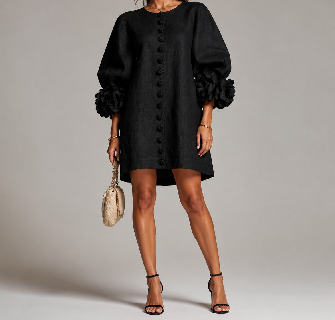 Black Aurelia dress on a Latina model