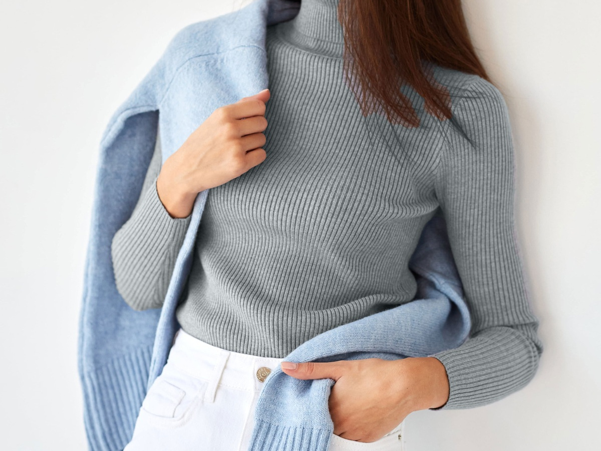 Gray women's slim-fit ribbed mock-neck sweater