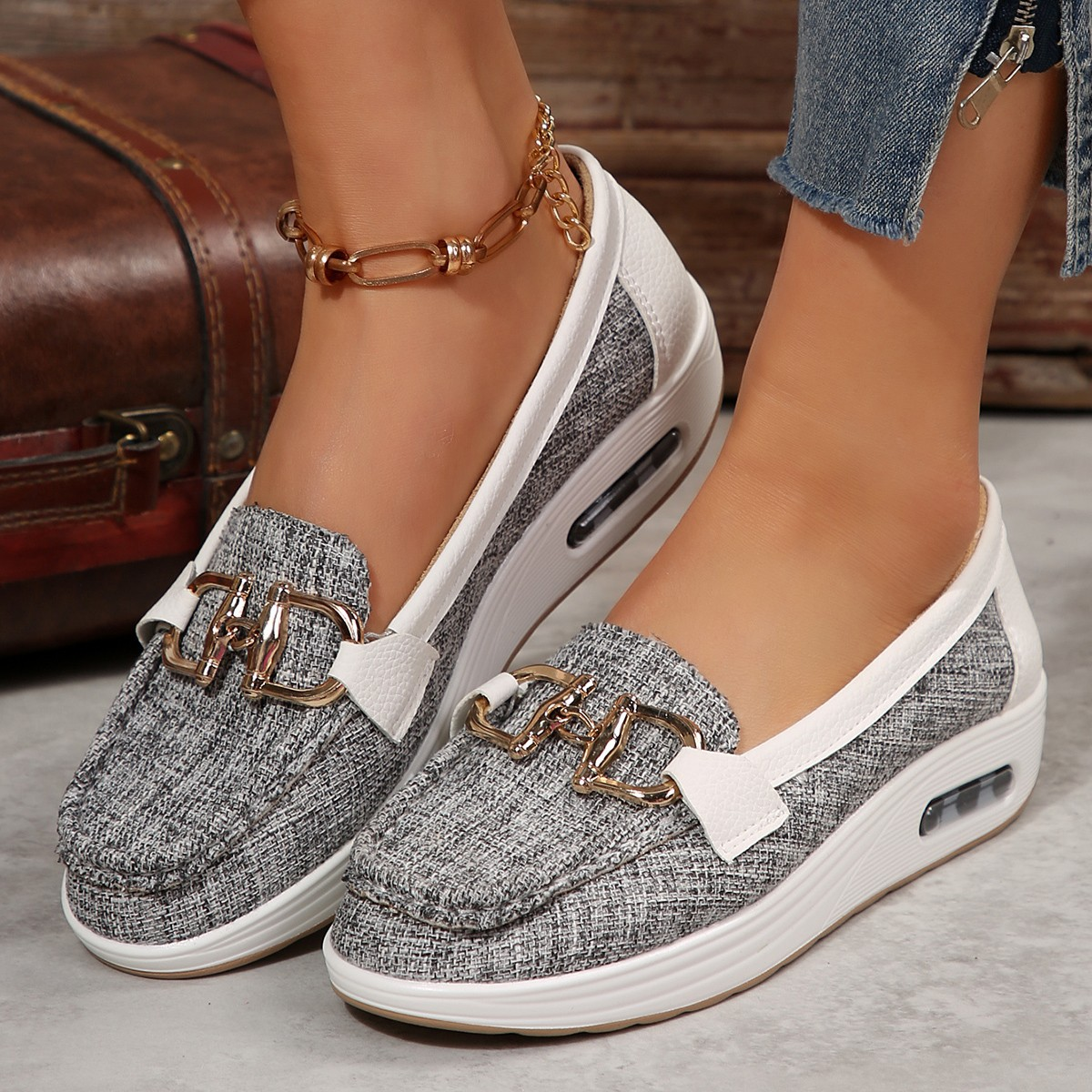 Women's Chain-Accent Strap Casual Walking Flats