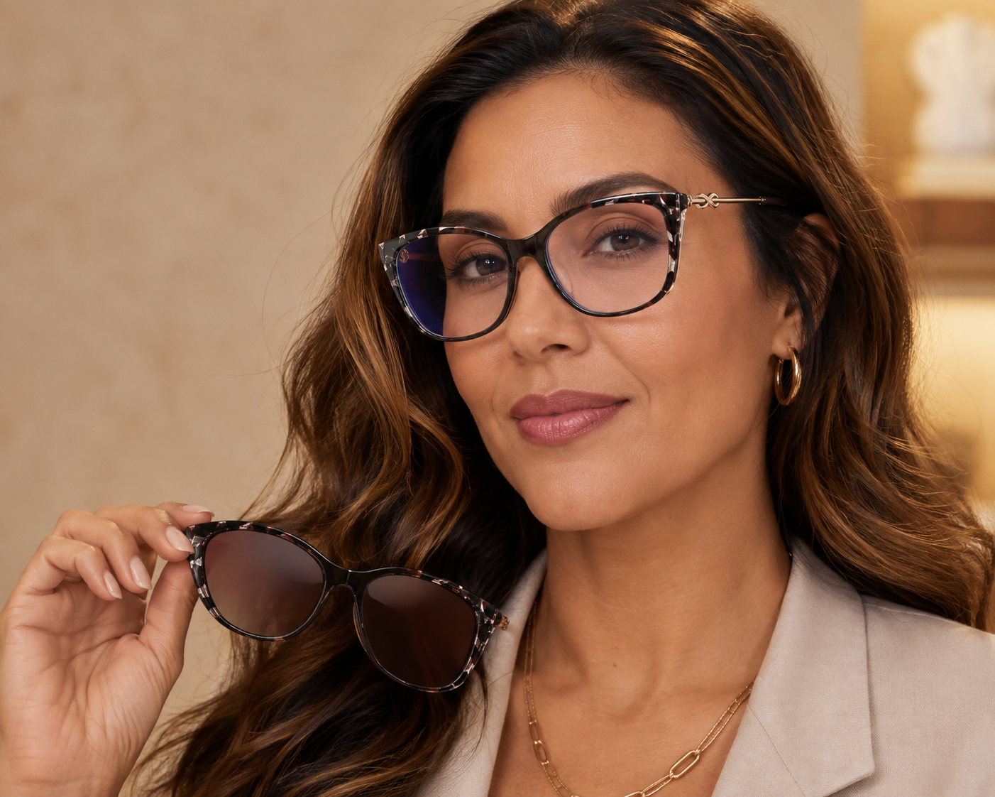 C5 Mauve Tortoise Solina glasses on a Latina model
