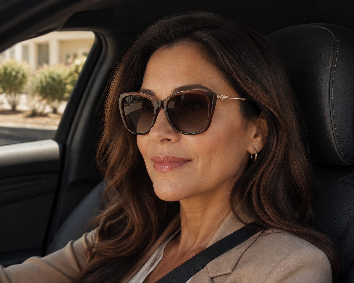 Solina polarized sunglasses in a parked car