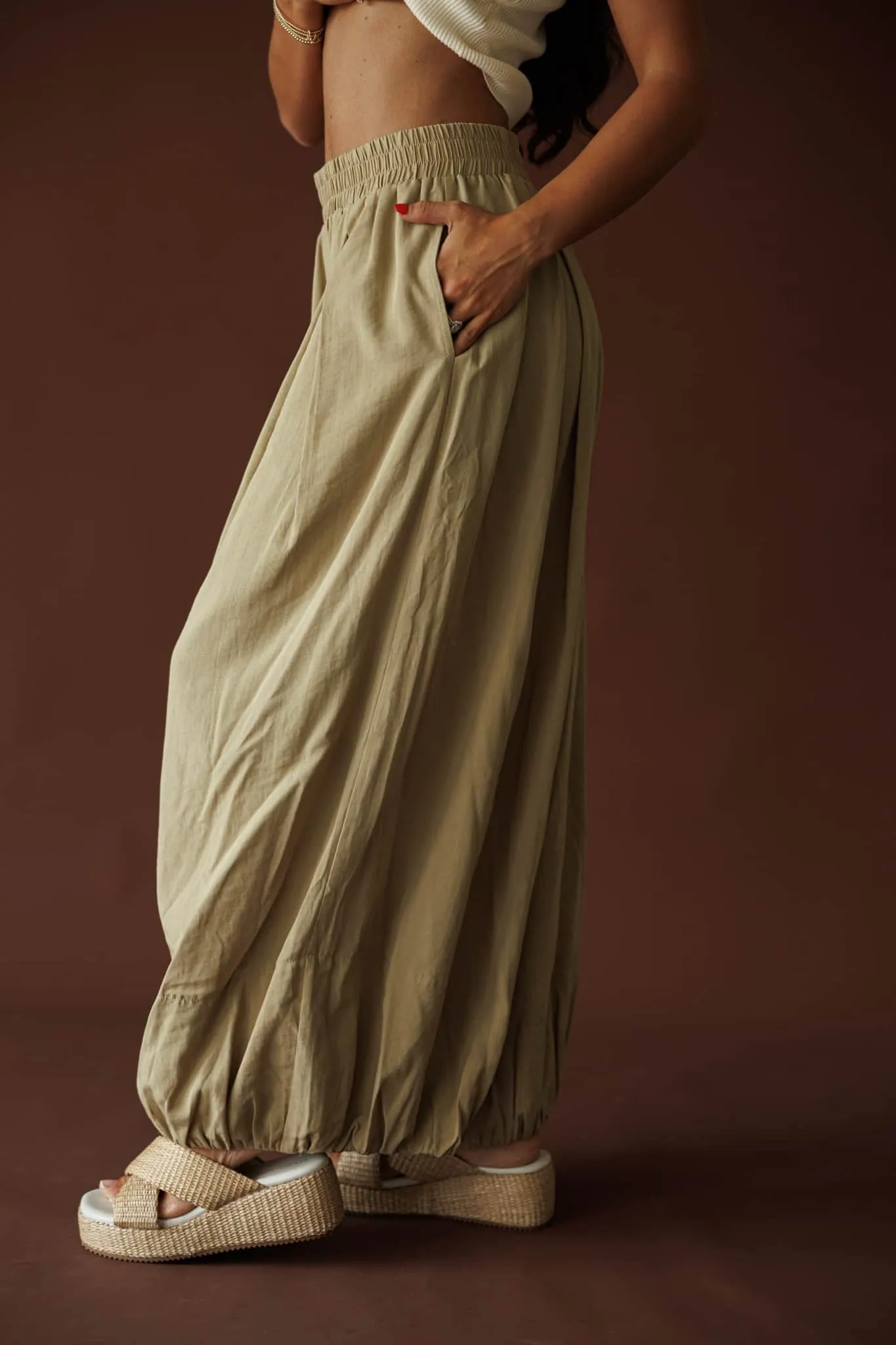 Balloon Fit Elastic Waist Pants