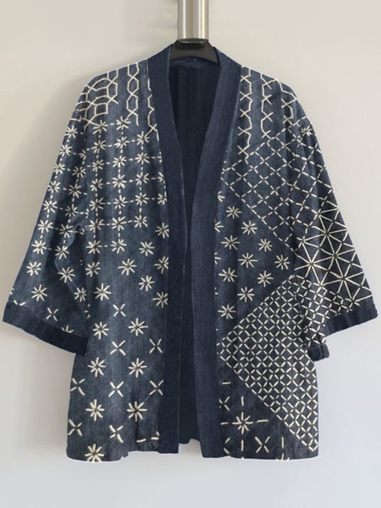 Japanese Traditional Sashiko In Floral Patchwork Art Pattern Art Print Blend Kimono Cardigan