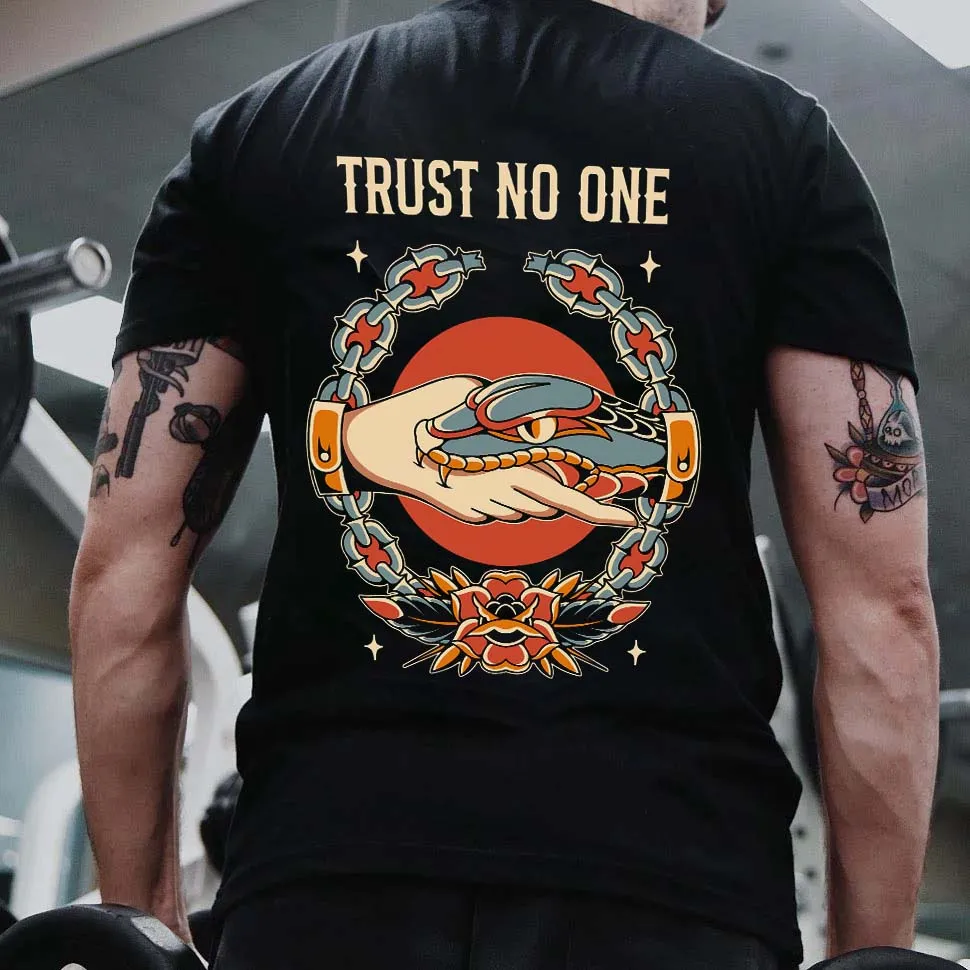 TRUST NO ONE Hand With Snake Print Men's T-shirt