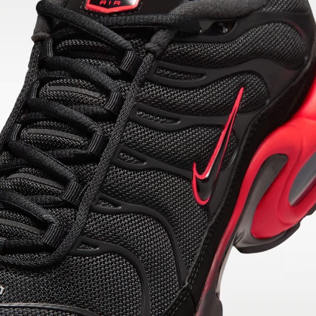 TN Black Red Men's Shoes additional angle