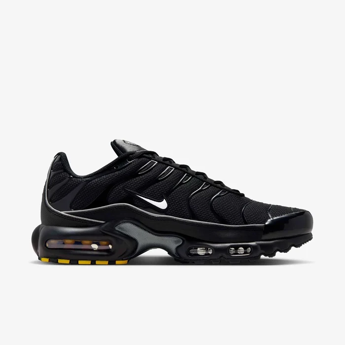 Men's Shoes With Reflective Design Accents