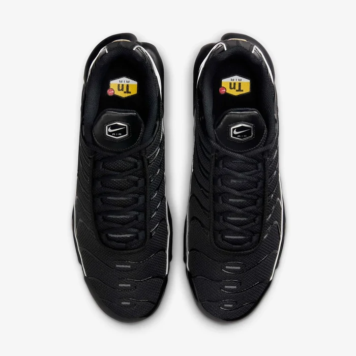Men's Shoes With Reflective Design Accents