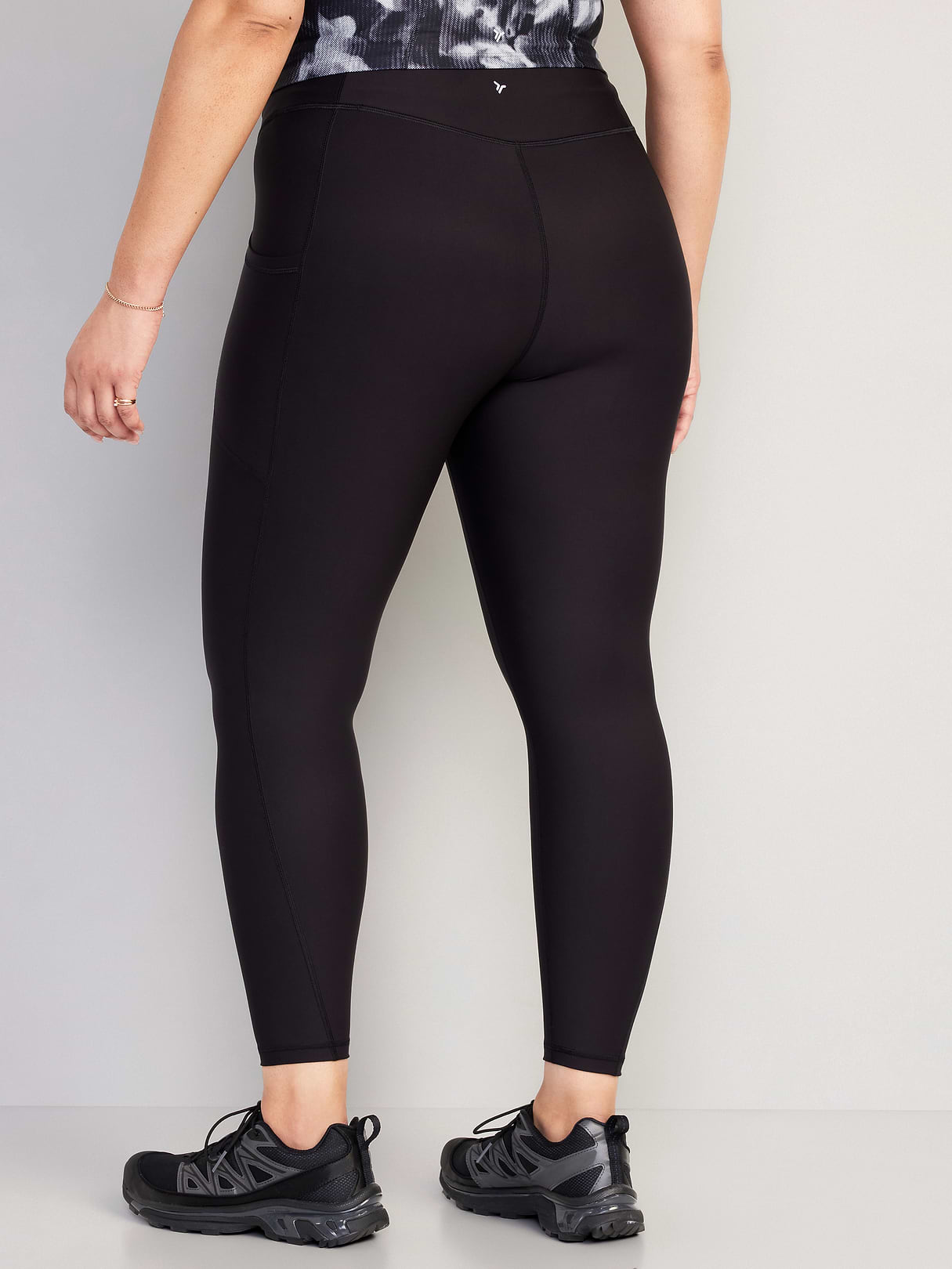 High-Waisted PowerSoft 7/8 Pocket Leggings - Black Jack (751143042)