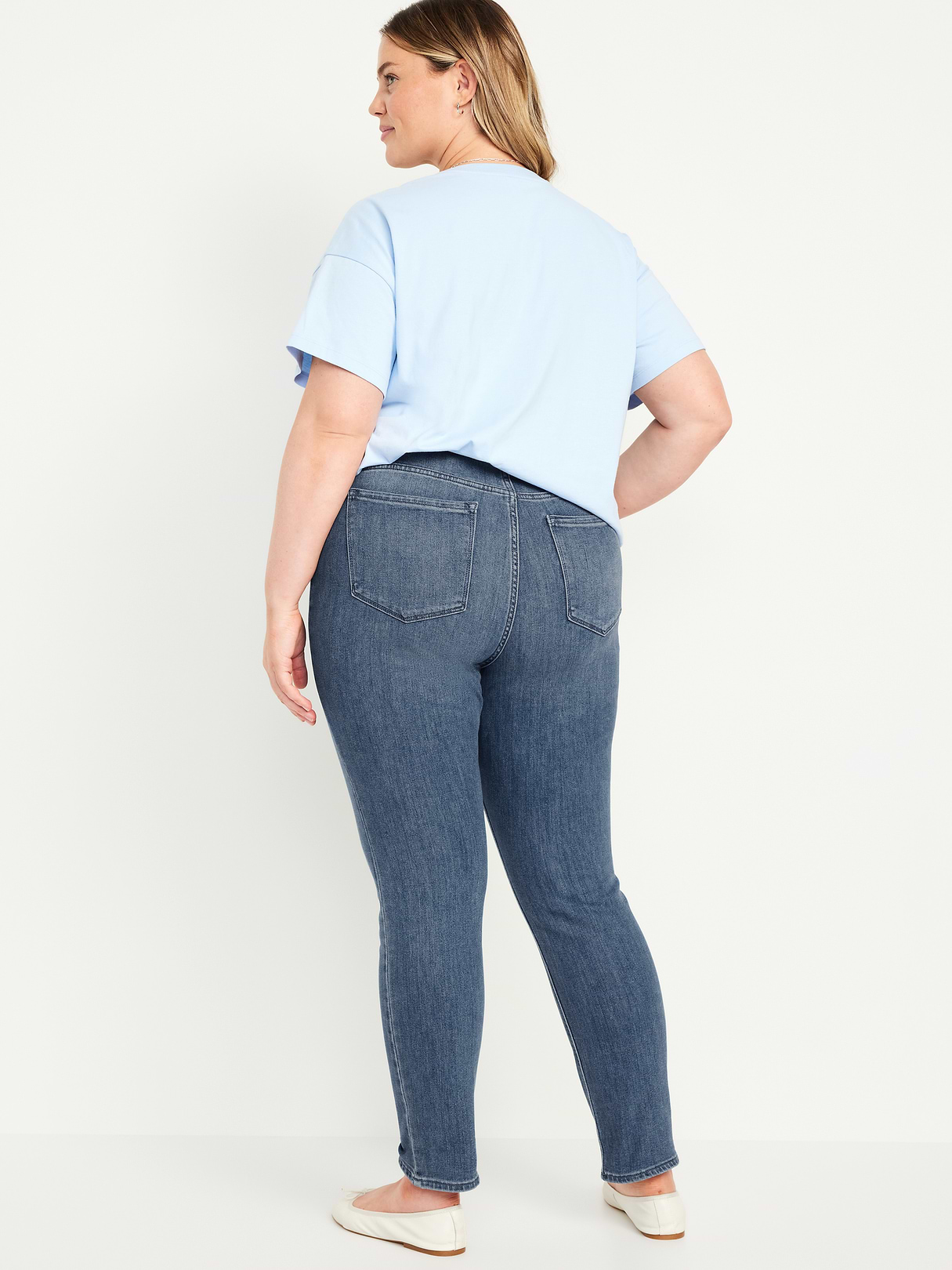 High-Waisted Wow Straight Ankle Jeans - Medium Wash