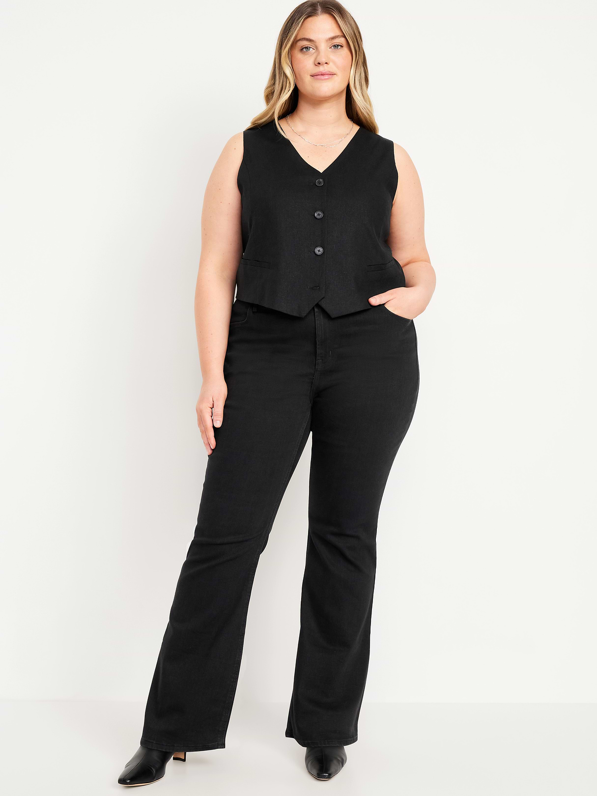 High-Waisted Wow Flare Jeans - Black Jack