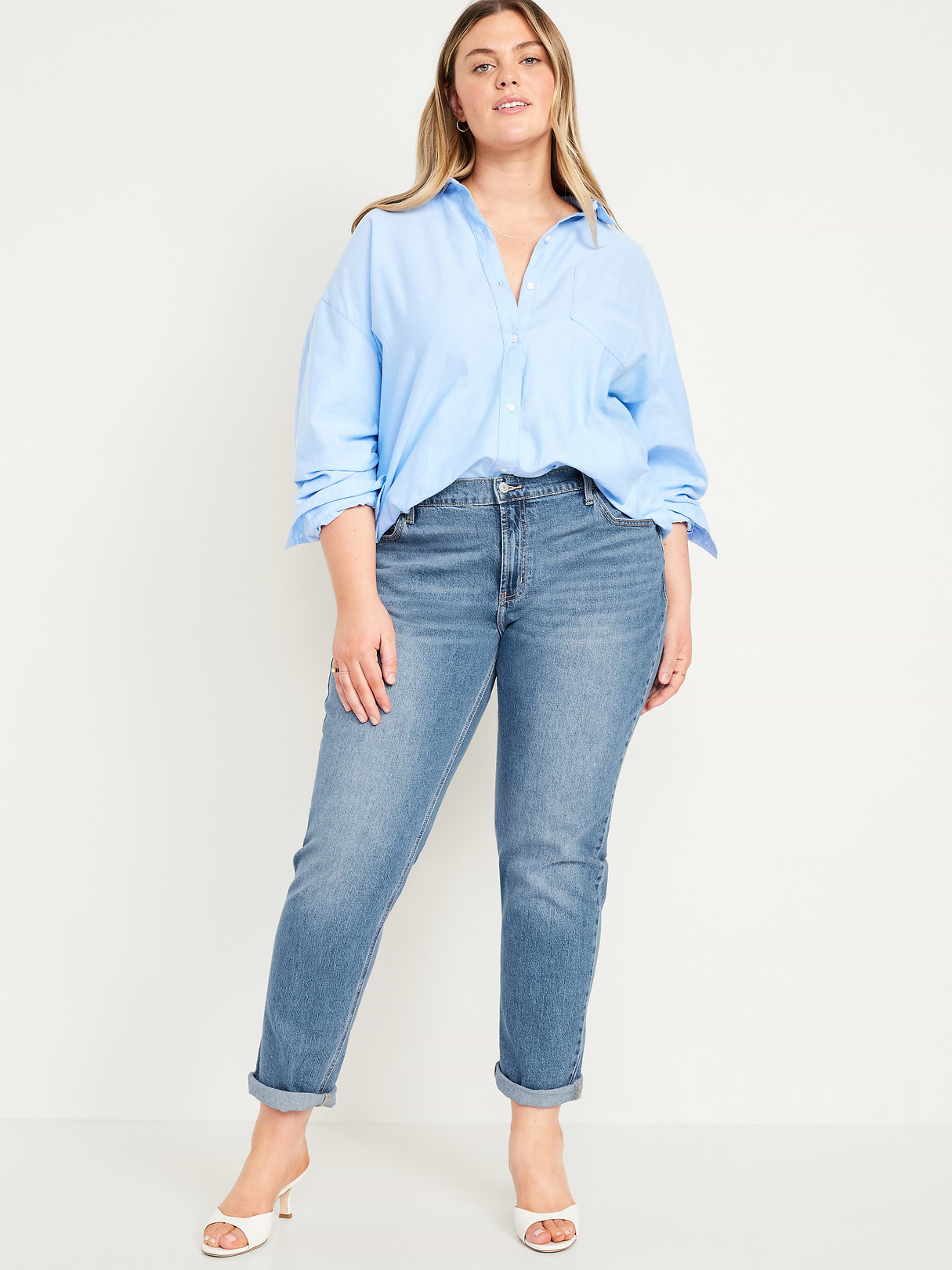 Mid-Rise Wow Boyfriend Straight Jeans - Medium Wash