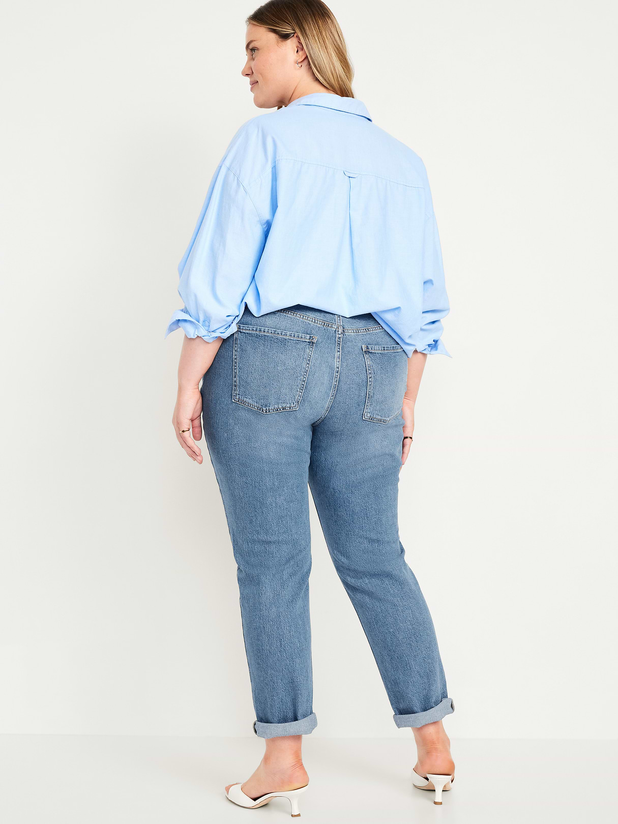 Mid-Rise Wow Boyfriend Straight Jeans - Medium Wash