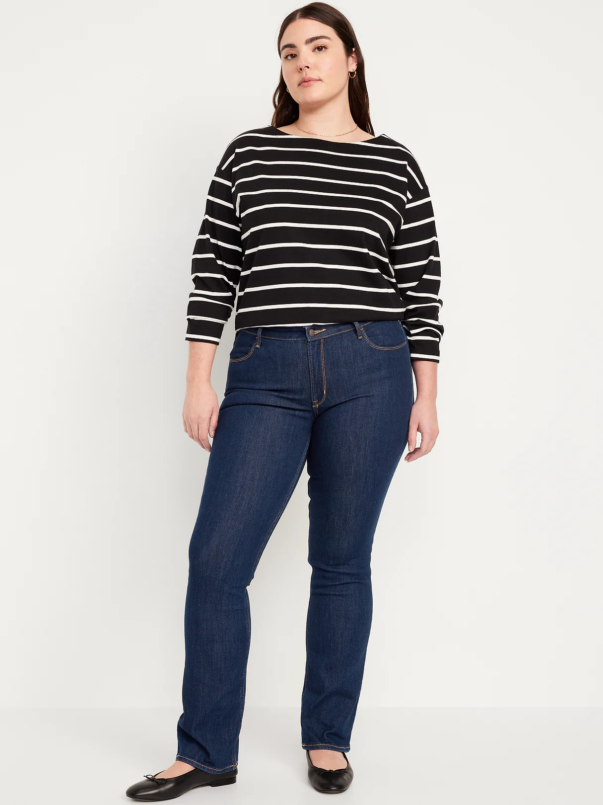 Mid-Rise Wow Boot-Cut Jeans - Dark Wash