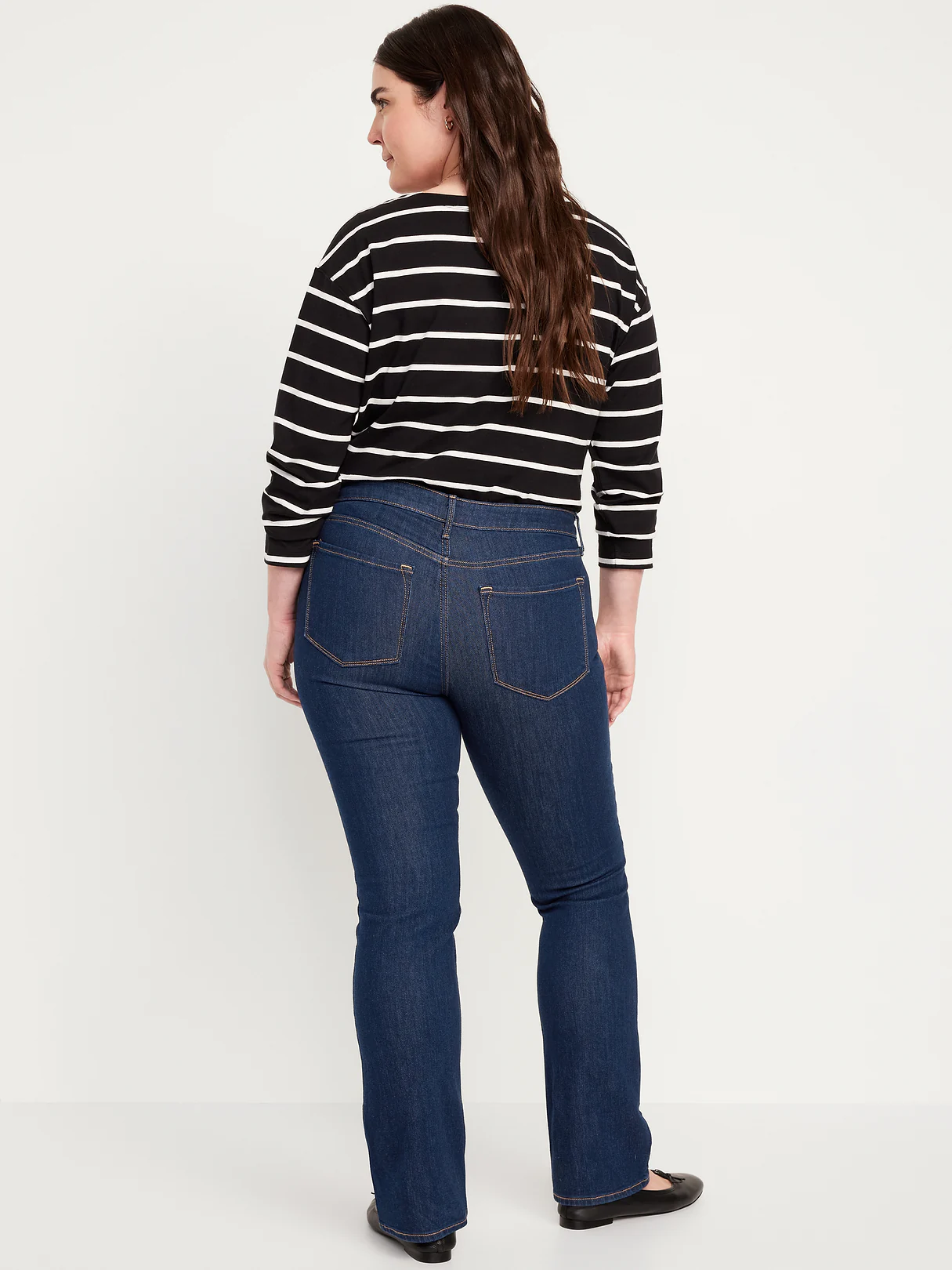 Mid-Rise Wow Boot-Cut Jeans - Dark Wash