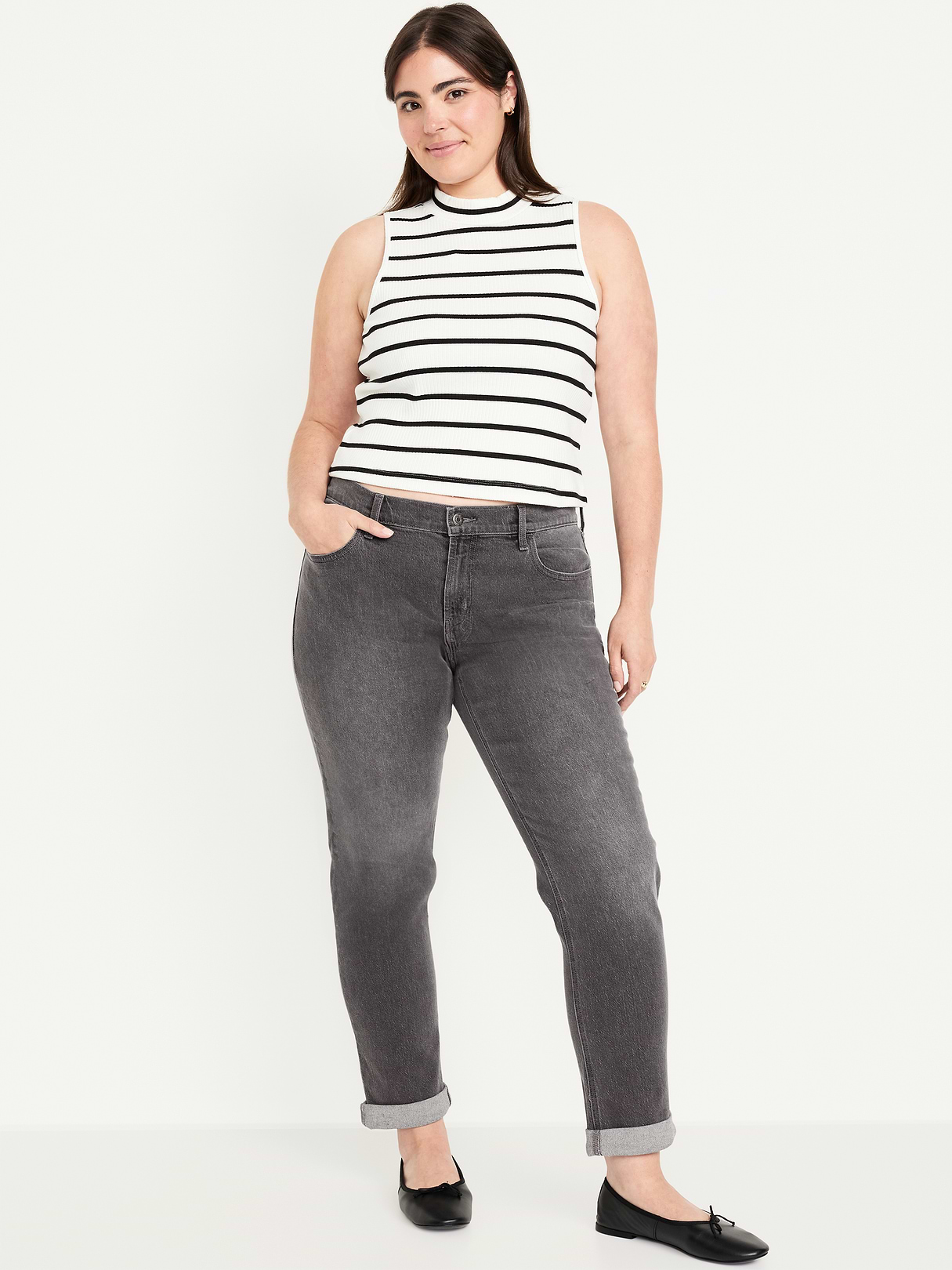 Mid-Rise Wow Boyfriend Straight Jeans - Faded Black