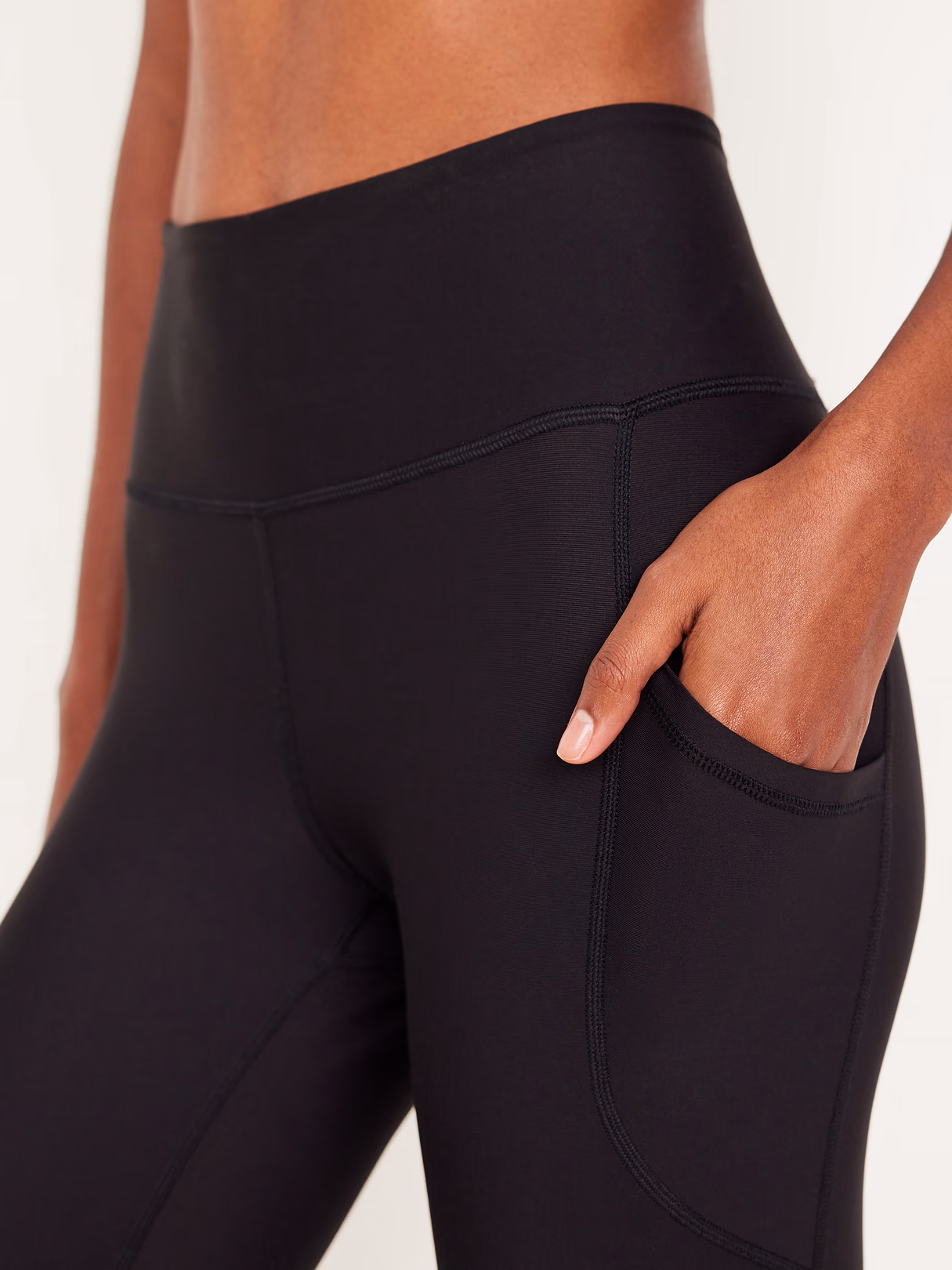 High-Waisted PowerSoft 7/8 Pocket Leggings - Black Jack (751143042)