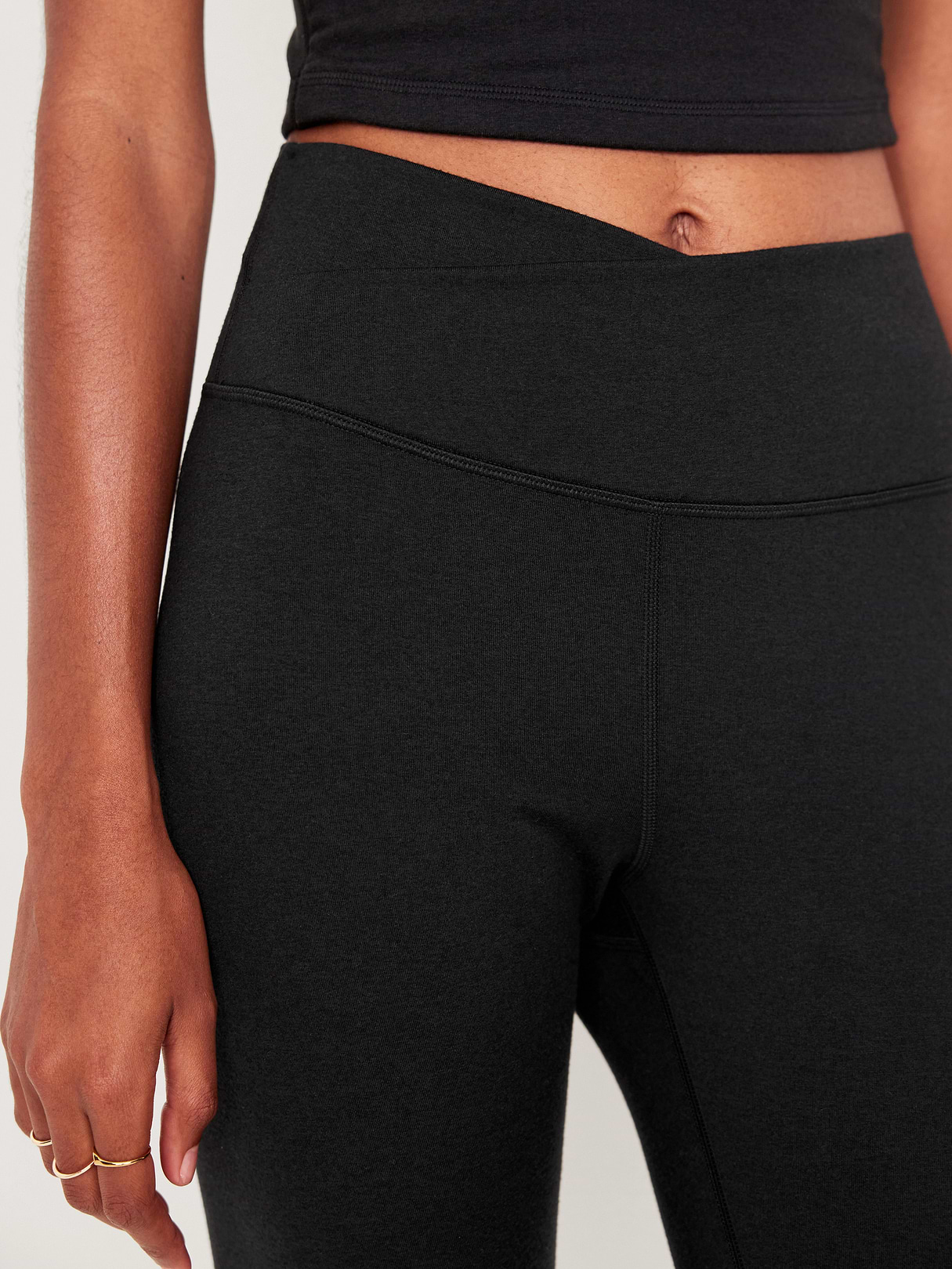 Extra High-Waisted CloudComfy 7/8 Leggings - Black
