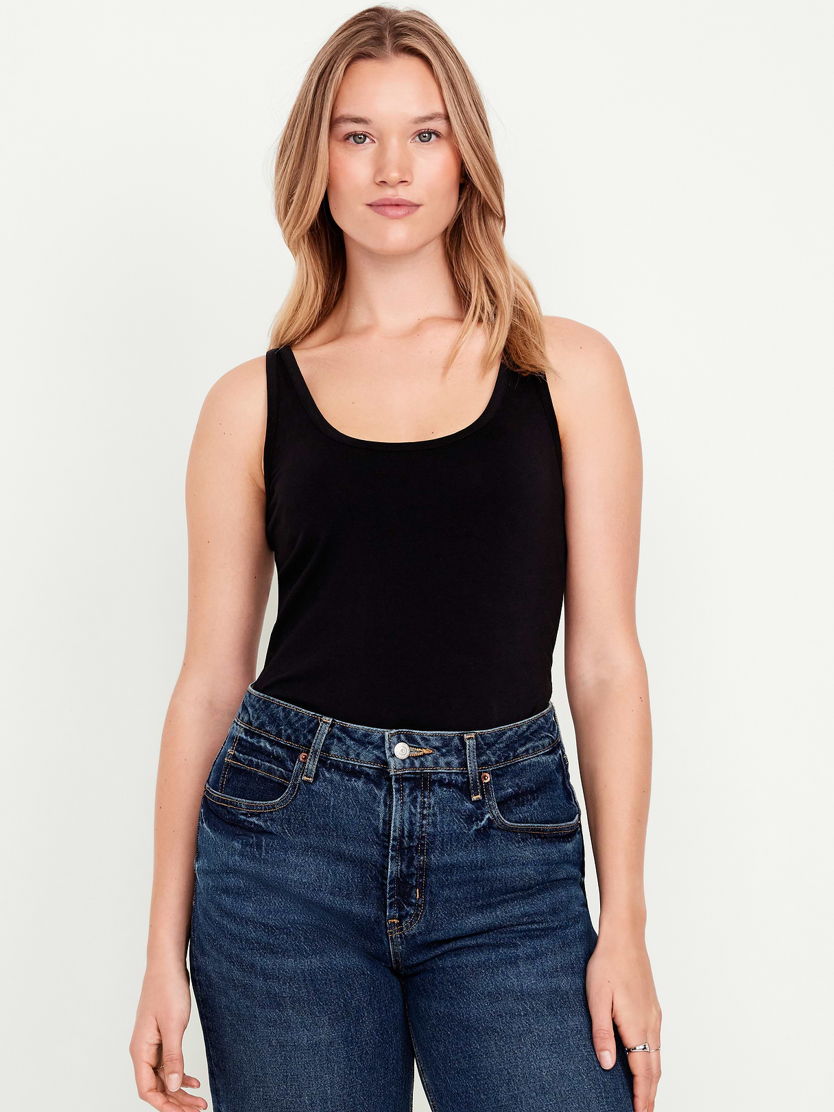 First-Layer Scoop-Neck Tank Top - Black Jack