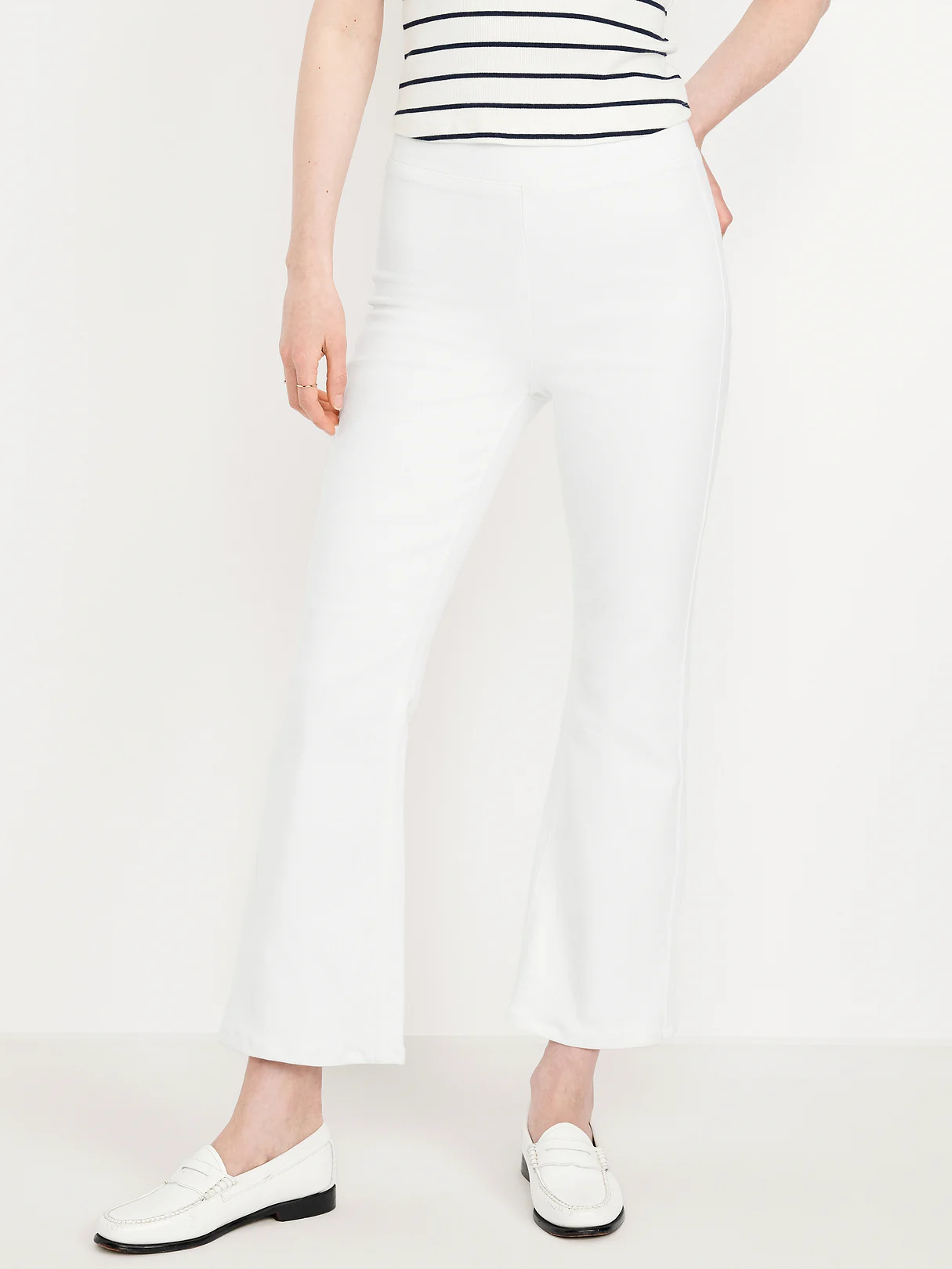 High-Waisted Weekender Pull-On Crop Flare Jeans - White Wash