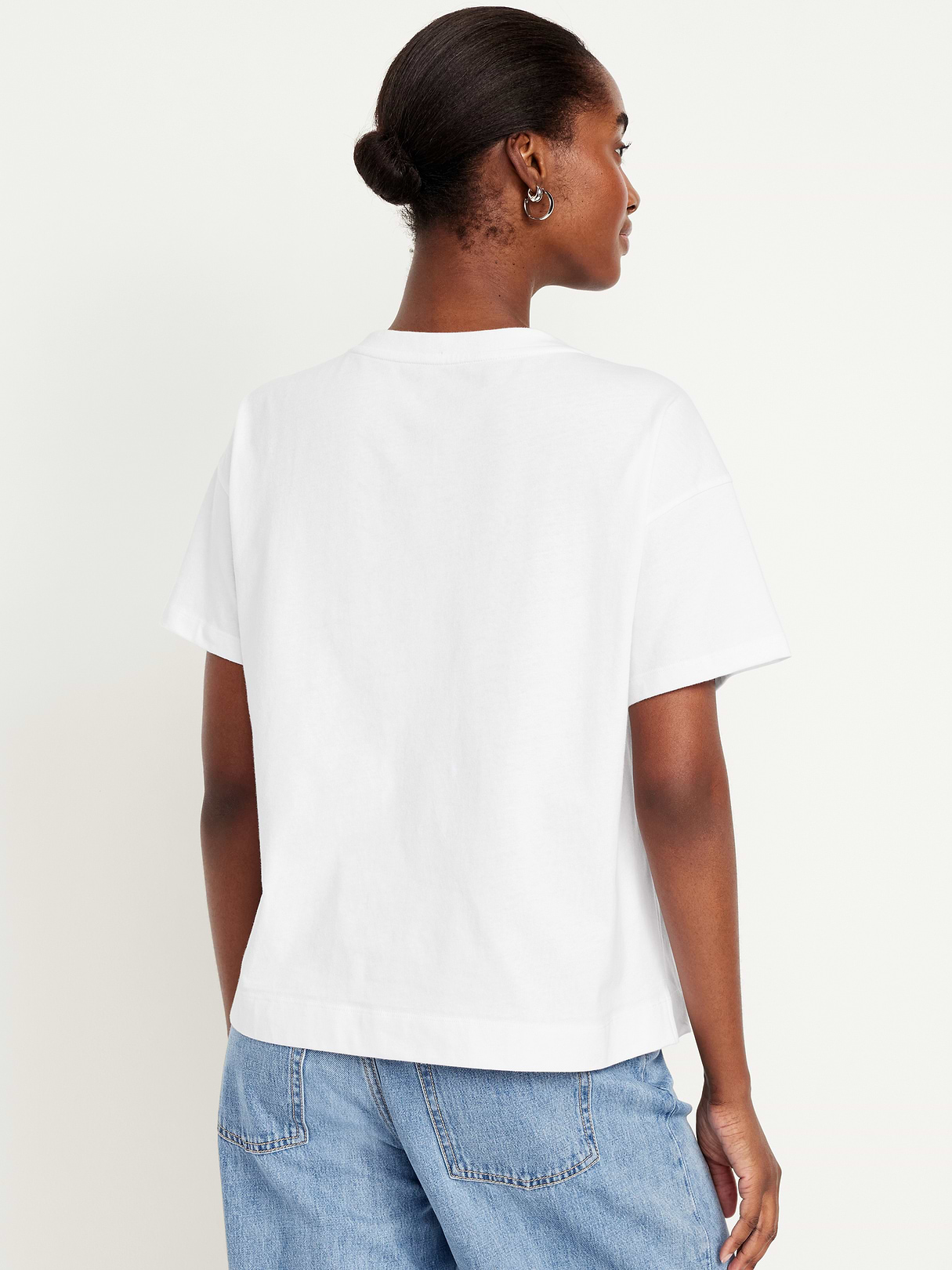 Vintage V-Neck T-Shirt - White Lilies