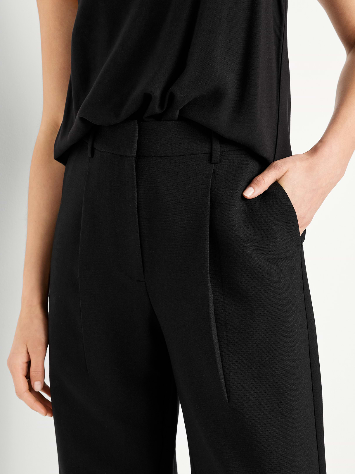 Extra High-Waisted Taylor Wide-Leg Trouser Pants - Black Jack