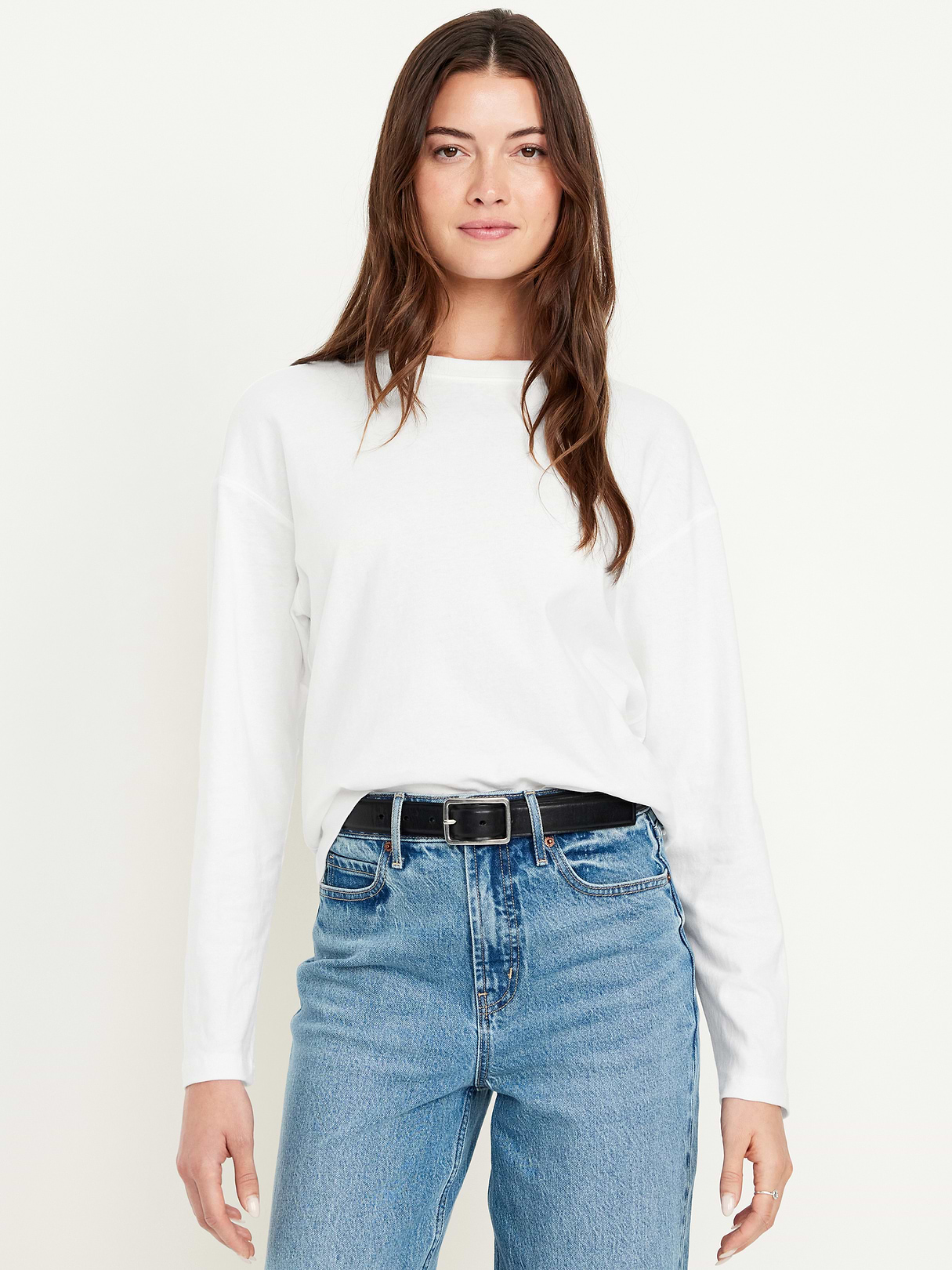 Vintage Crew-Neck Long-Sleeve T-Shirt - White Lilies