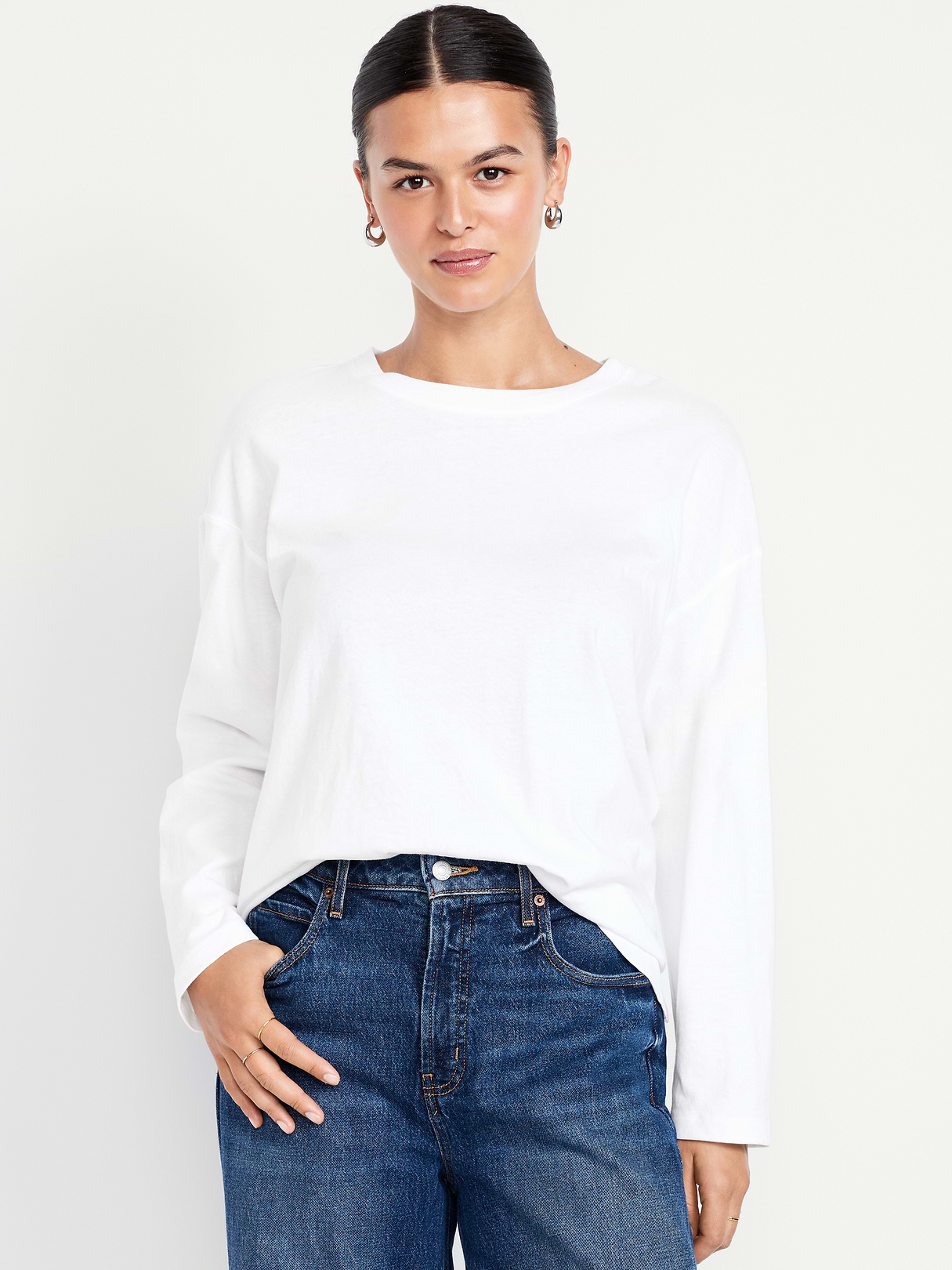 Vintage Crew-Neck Long-Sleeve T-Shirt - White Lilies