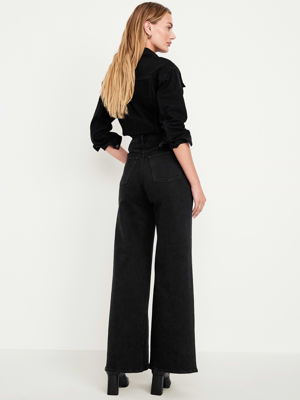 Extra High-Waisted Super Wide-Leg Jeans - Black