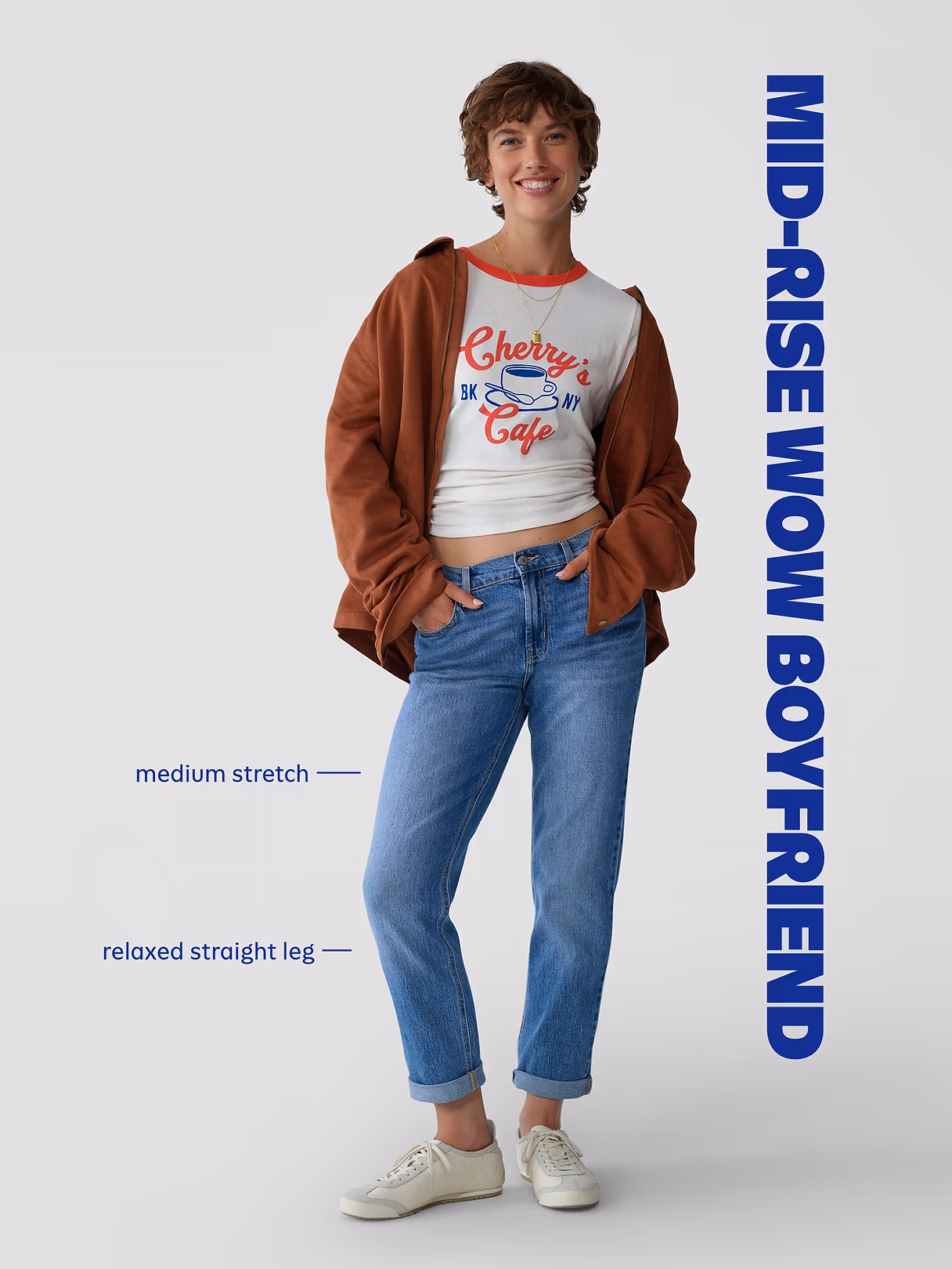 Mid-Rise Wow Boyfriend Straight Jeans - Faded Black