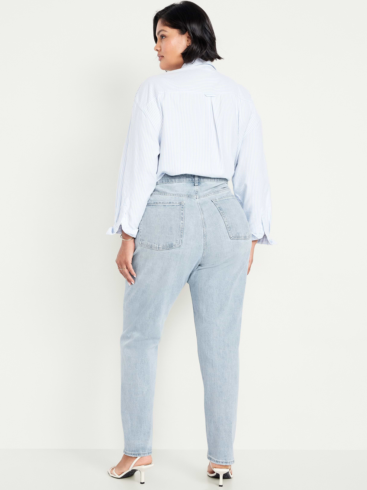 Curvy Extra High-Waisted Straight Jeans - Tamara