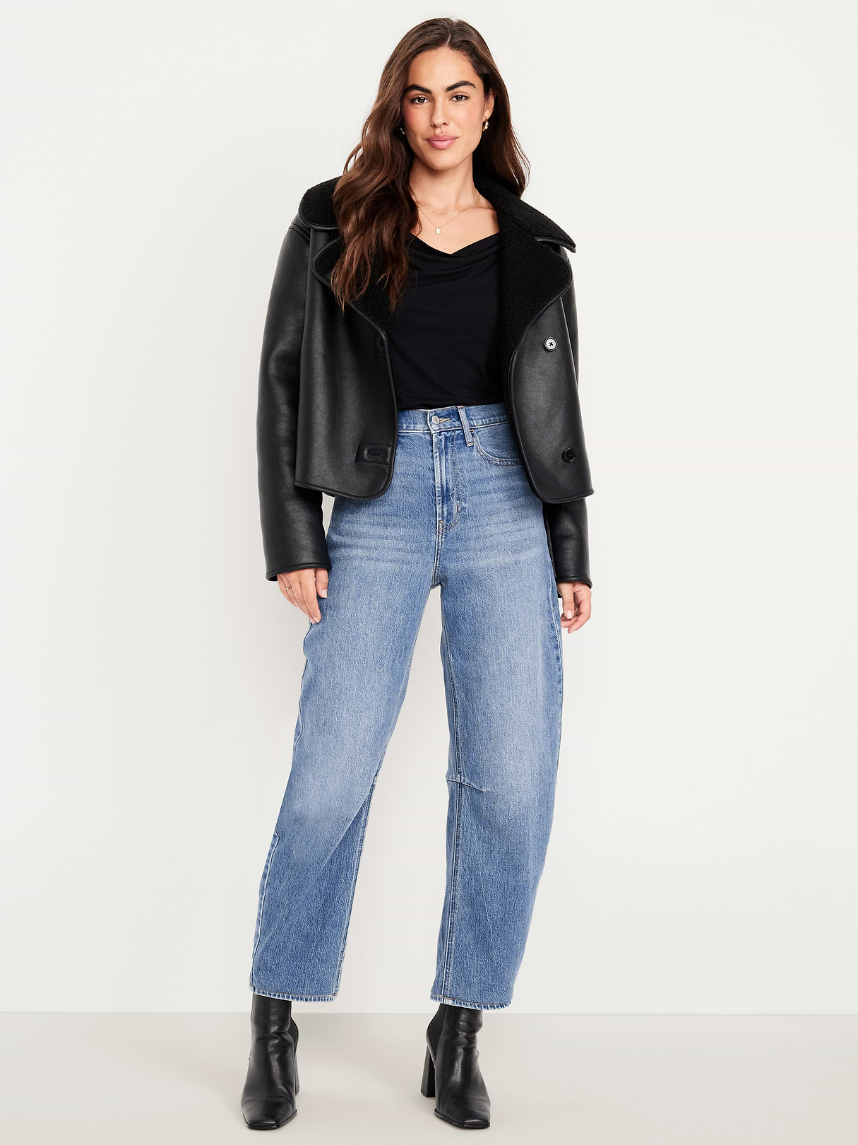 High-Waisted Wow Barrel-Leg Ankle Jeans - Light Wash