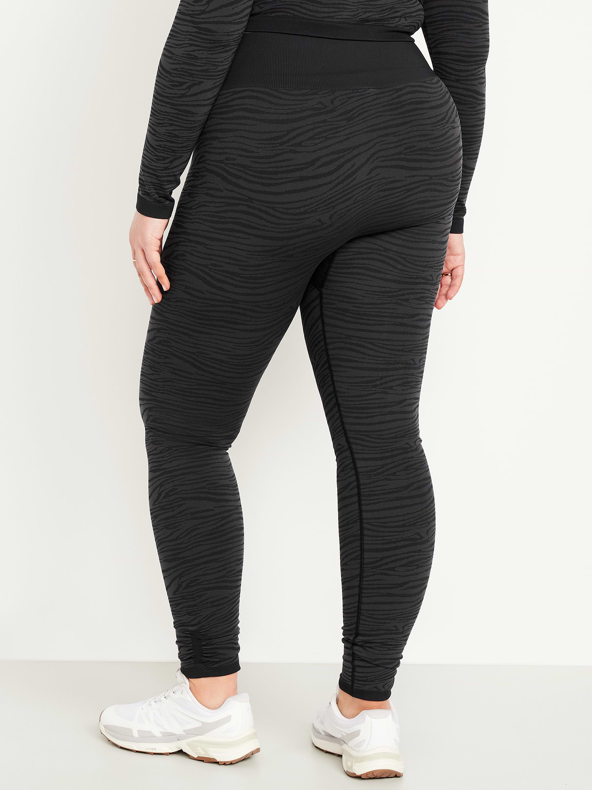 High-Waisted Seamless Jacquard Leggings - Black Jack