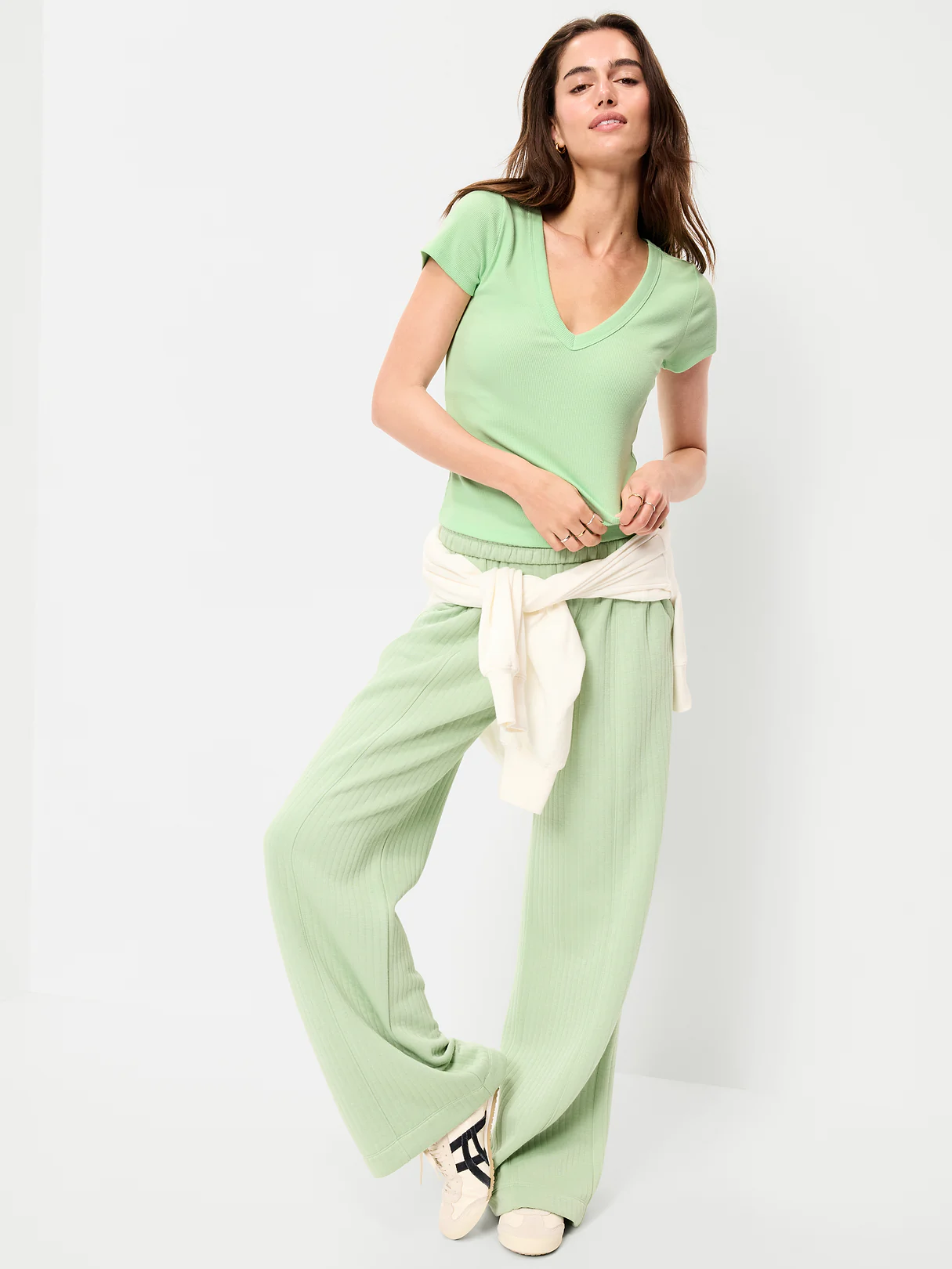 Snug Crop V-Neck Ribbed T-Shirt - Clarity