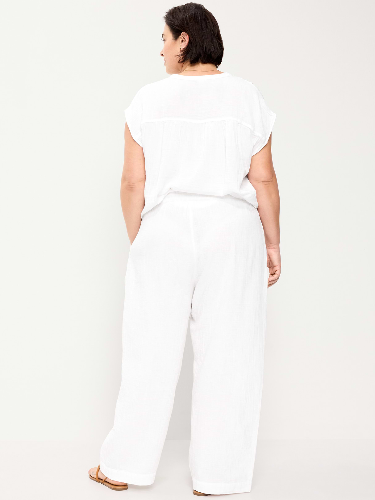 High-Waisted Crinkle Gauze Barrel Ankle Pants - White Lilies