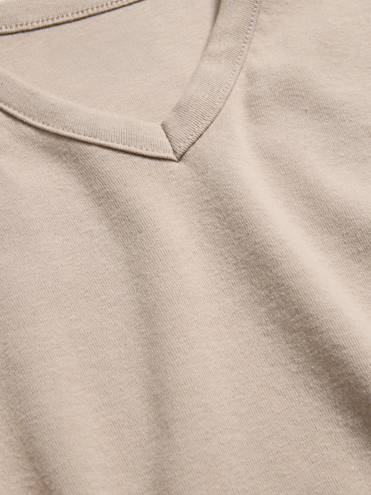 Snug High V-Neck T-Shirt - Mocha Taffy