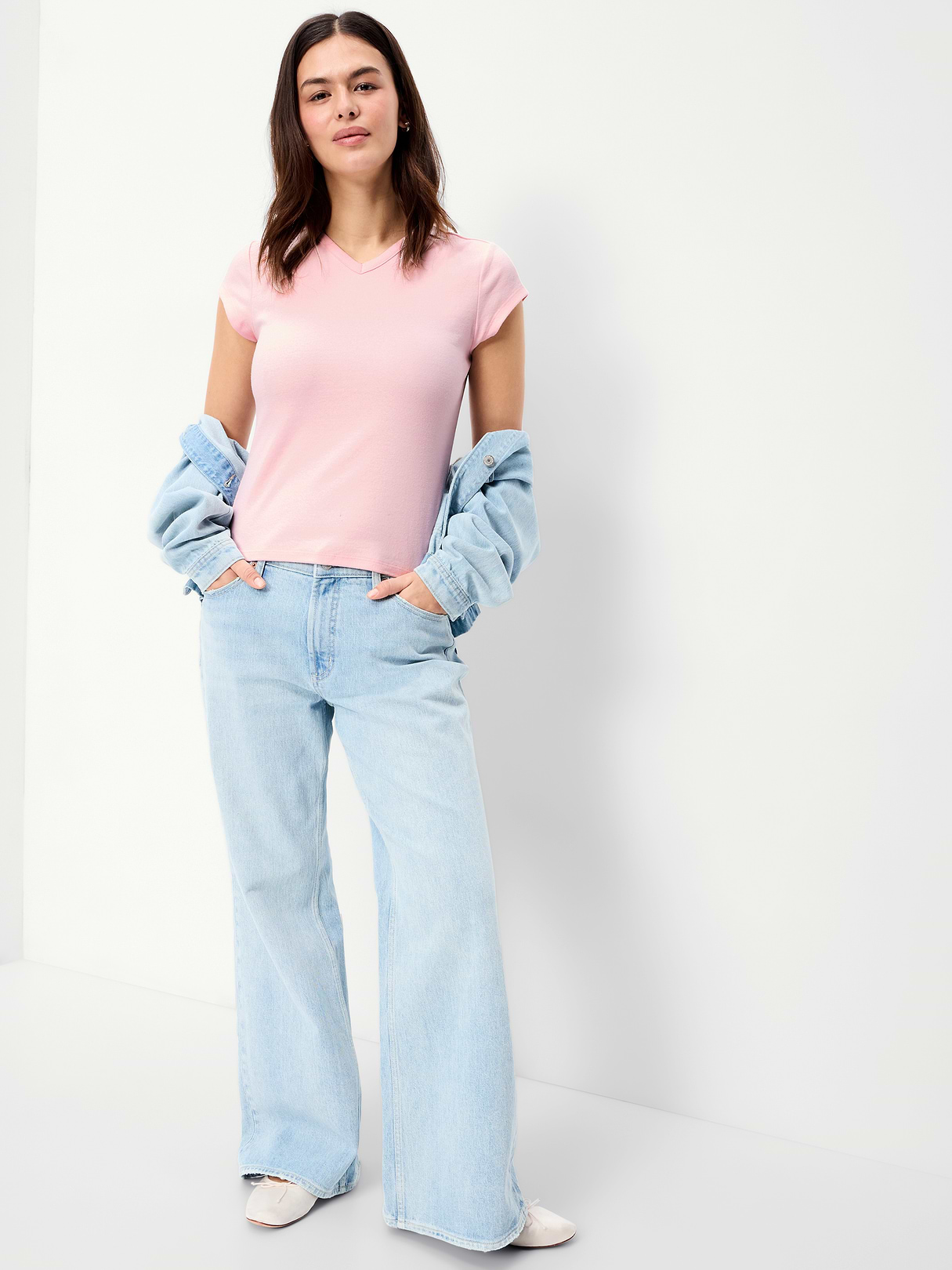 Snug High V-Neck T-Shirt - Pink Sky
