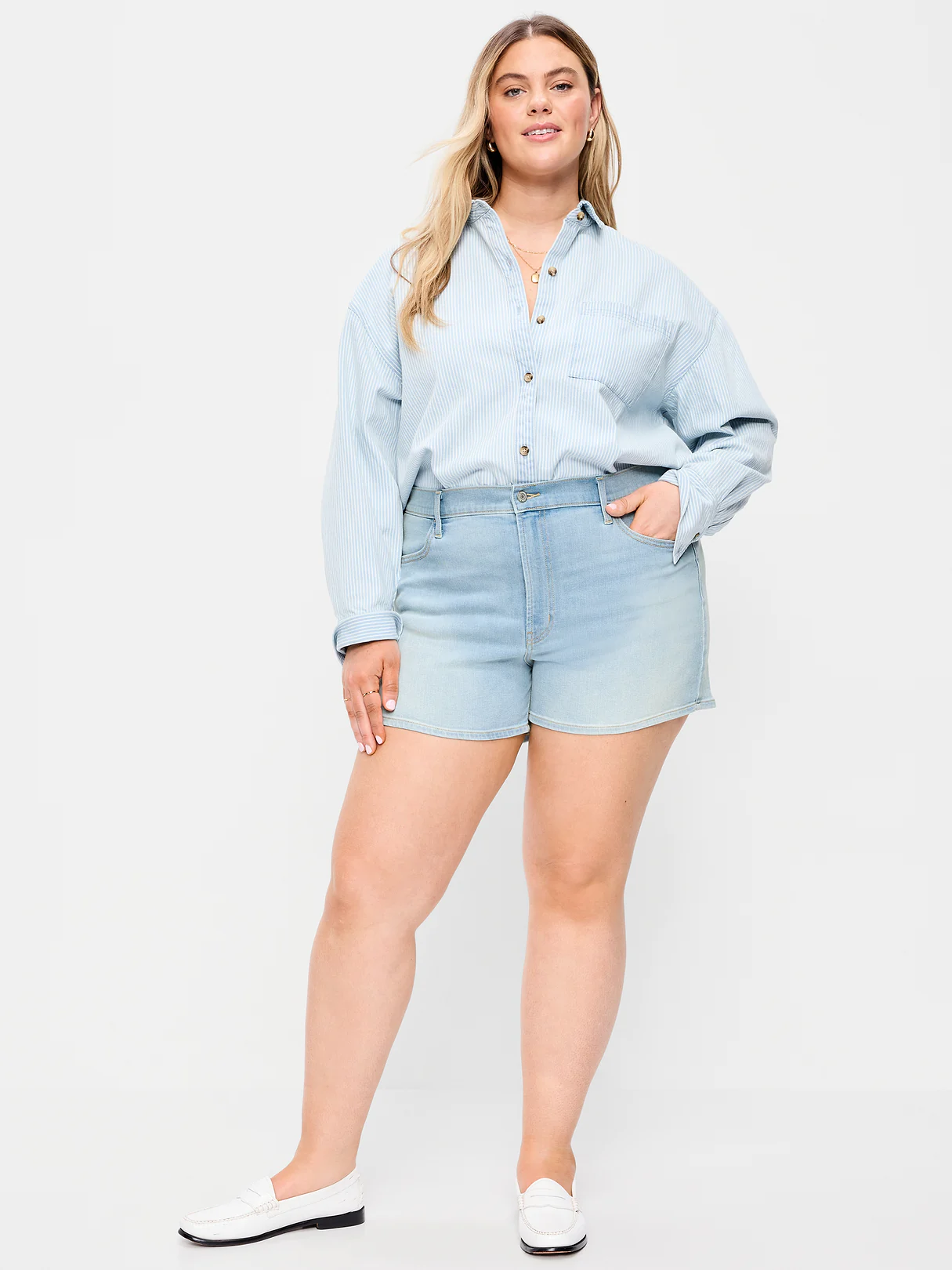 High-Waisted Wow Jean Shorts -- 4-inch inseam - Nova