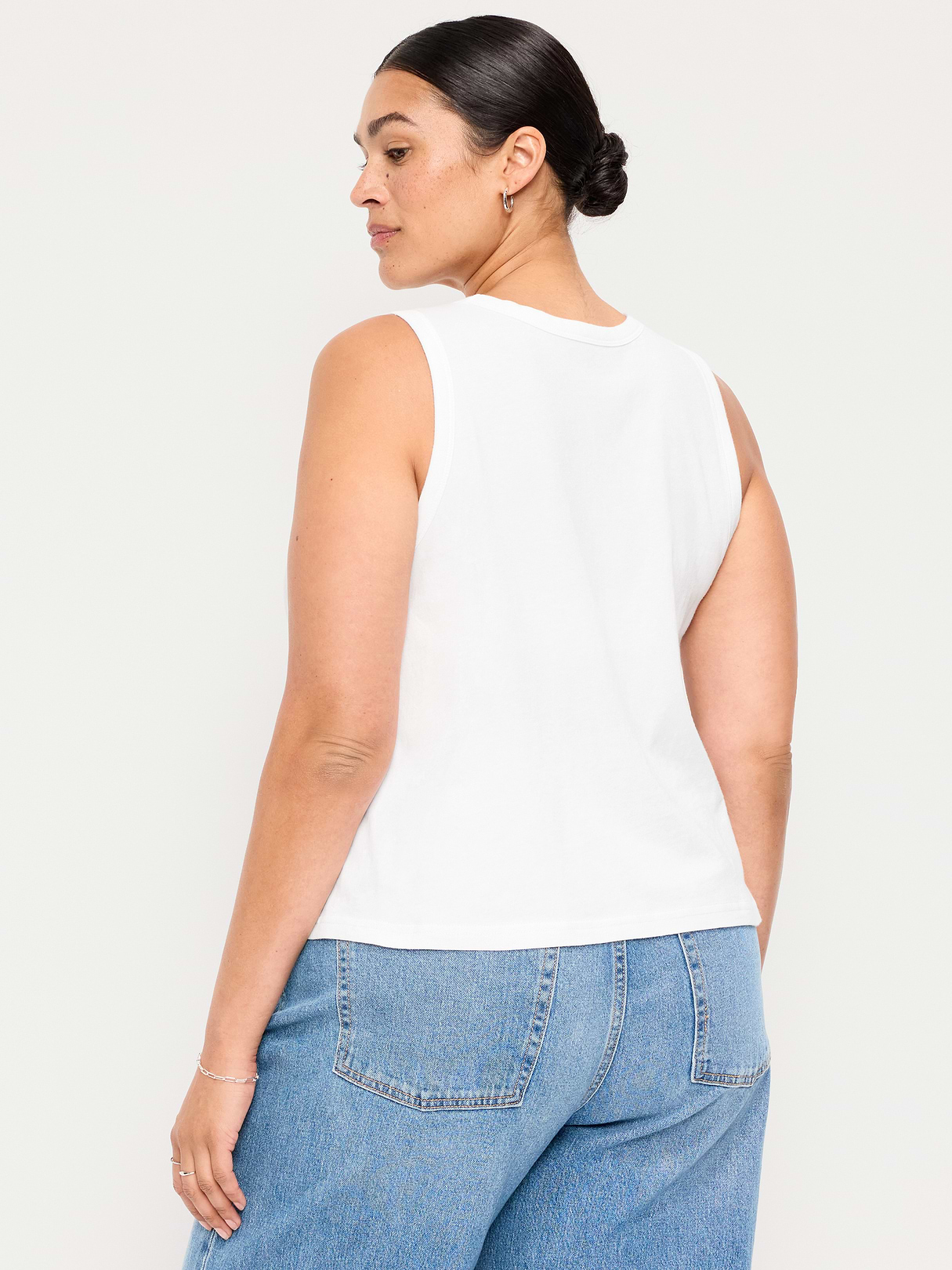 Relaxed Scoop-Neck Tank Top - White Lilies