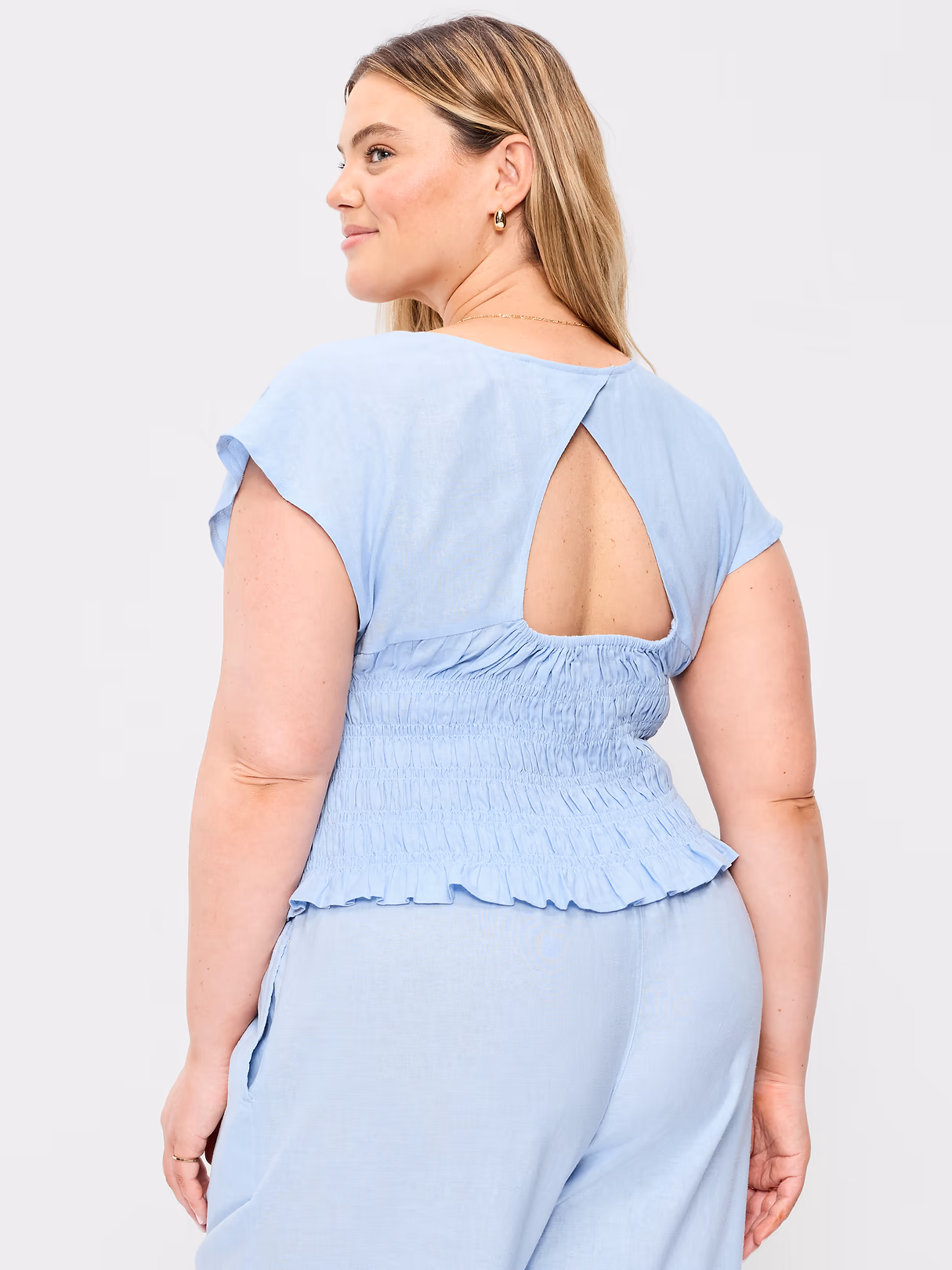 Linen-Blend Short-Sleeve Smocked Top - Sky Maintenance