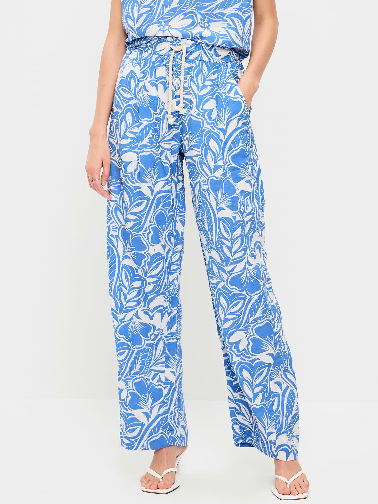 High-Waisted Crinkle Gauze Barrel Ankle Pants - Blue Floral