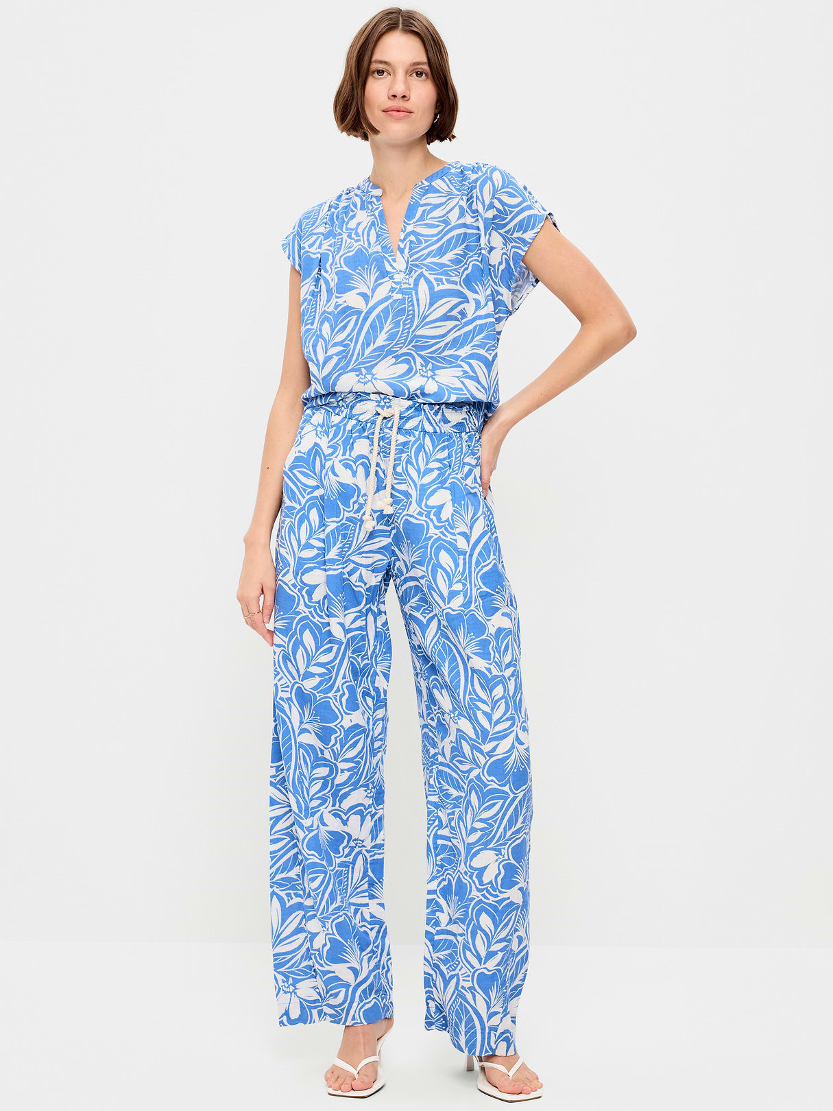High-Waisted Crinkle Gauze Barrel Ankle Pants - Blue Floral