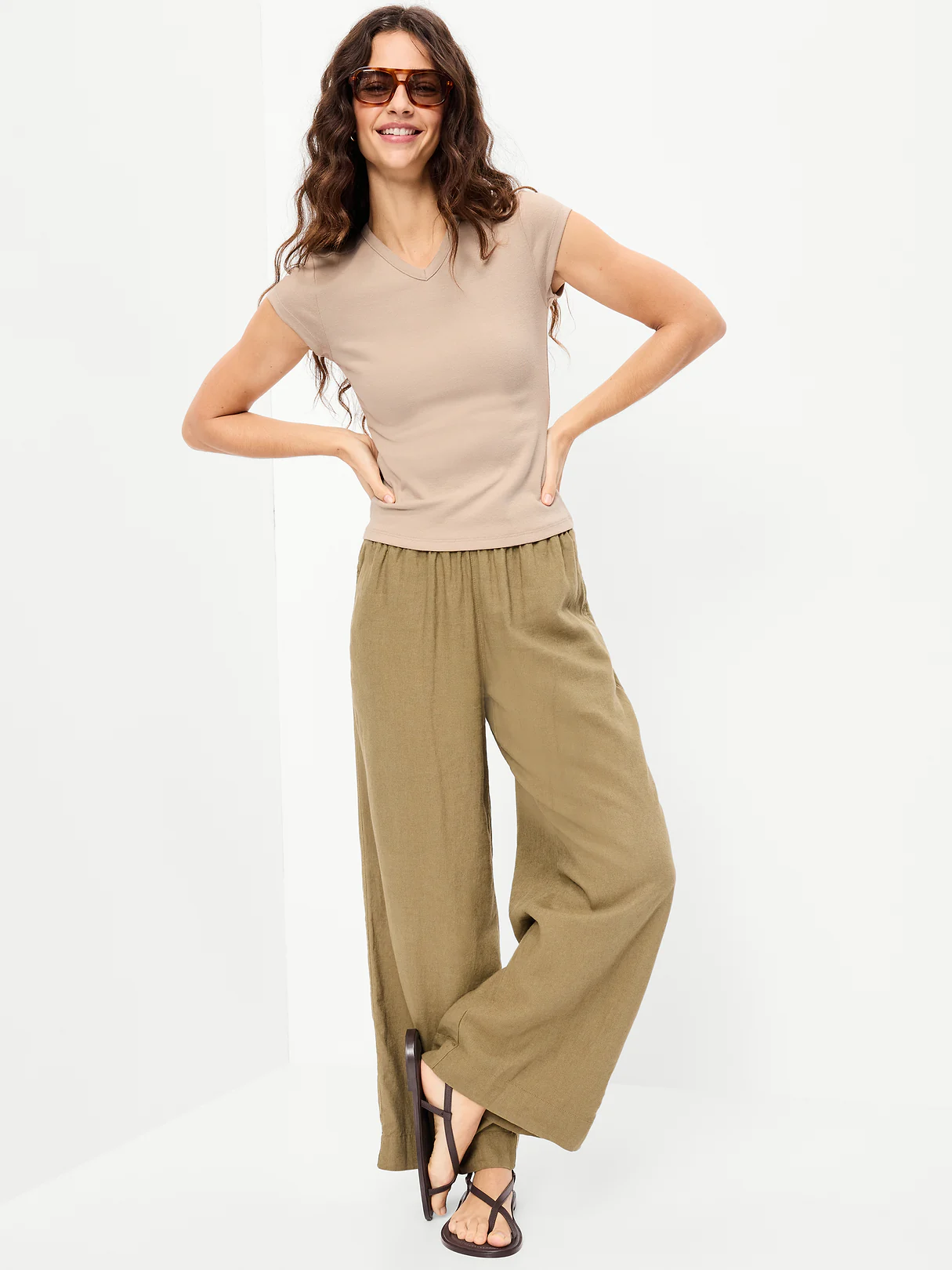Snug High V-Neck T-Shirt - Mocha Taffy