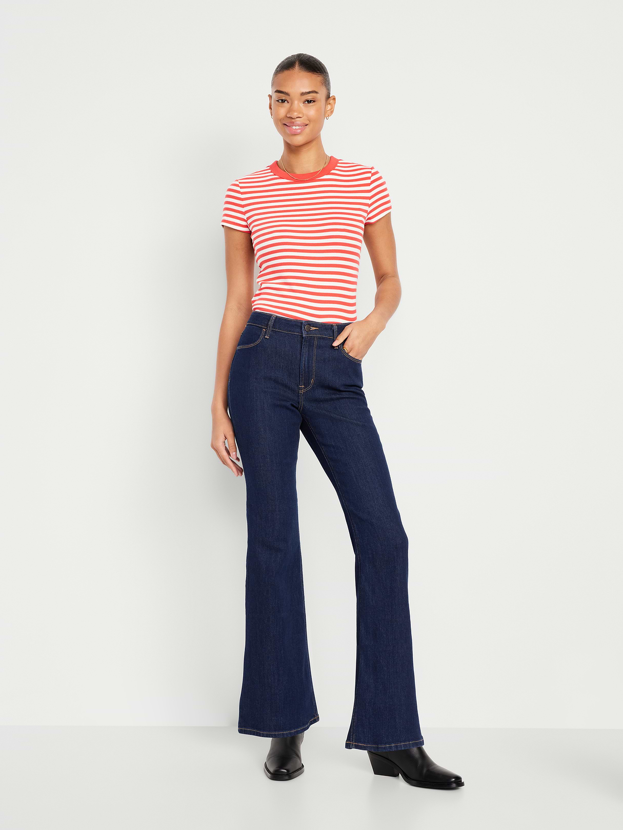 High-Waisted Wow Flare Jeans - Dark Wash