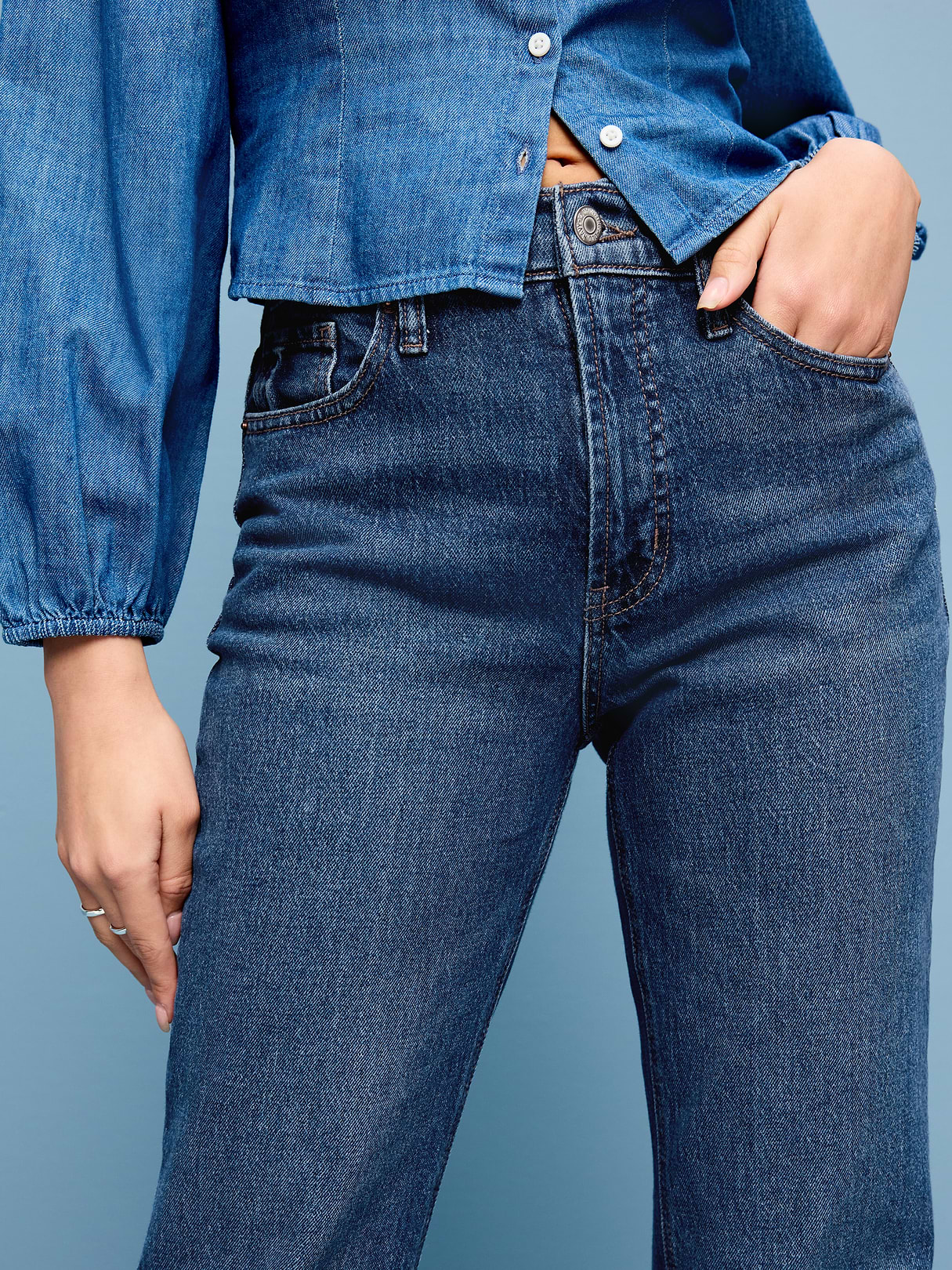 Mid-Rise Loose Boot-Cut Jeans - Dark Wash