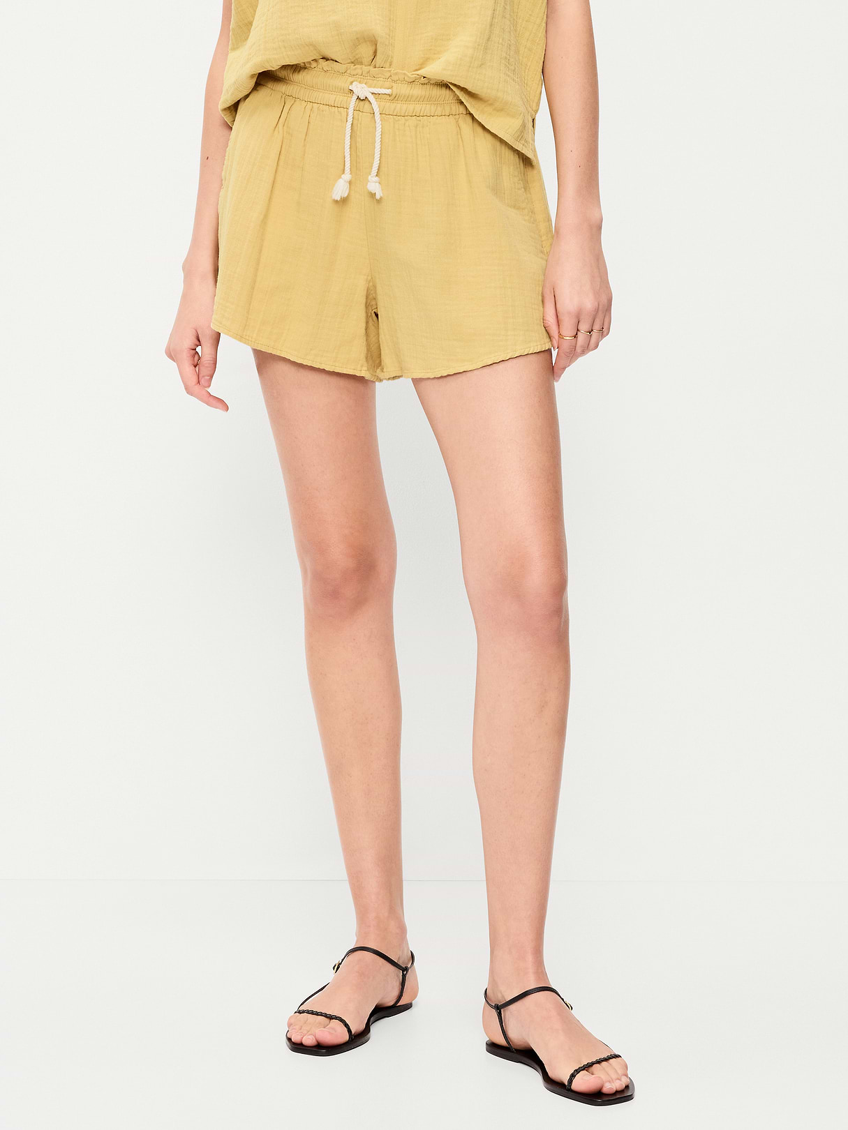 High-Waisted Crinkle Gauze Shorts - Sandstorm