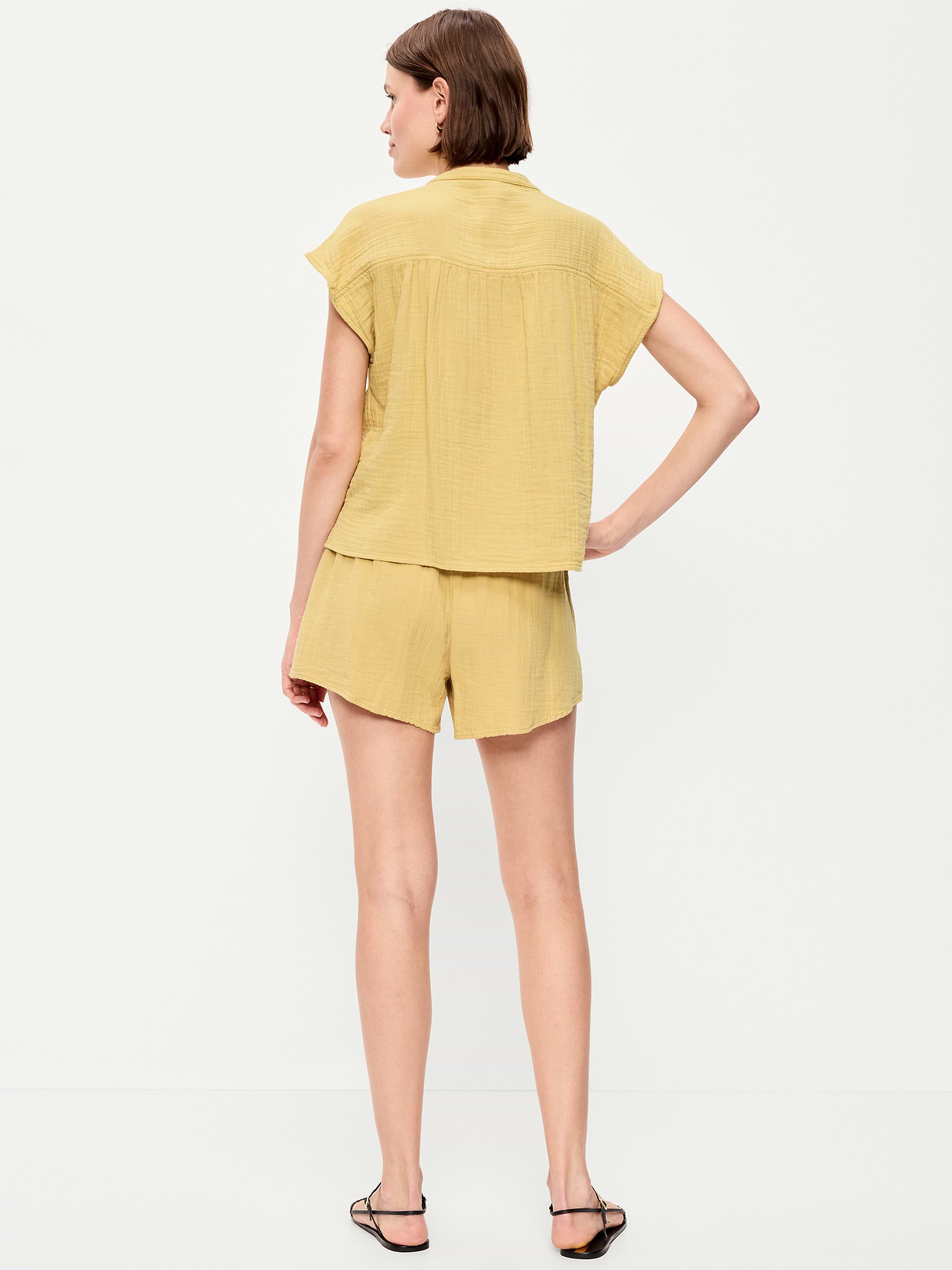 High-Waisted Crinkle Gauze Shorts - Sandstorm